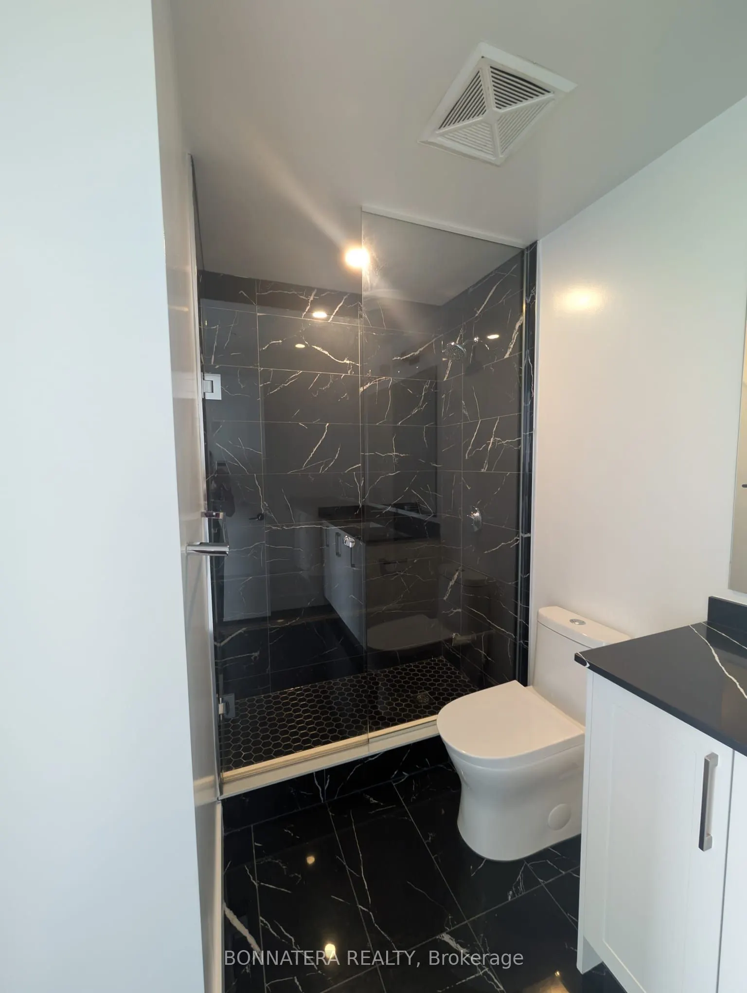 2450 Old Bronte Road, #640