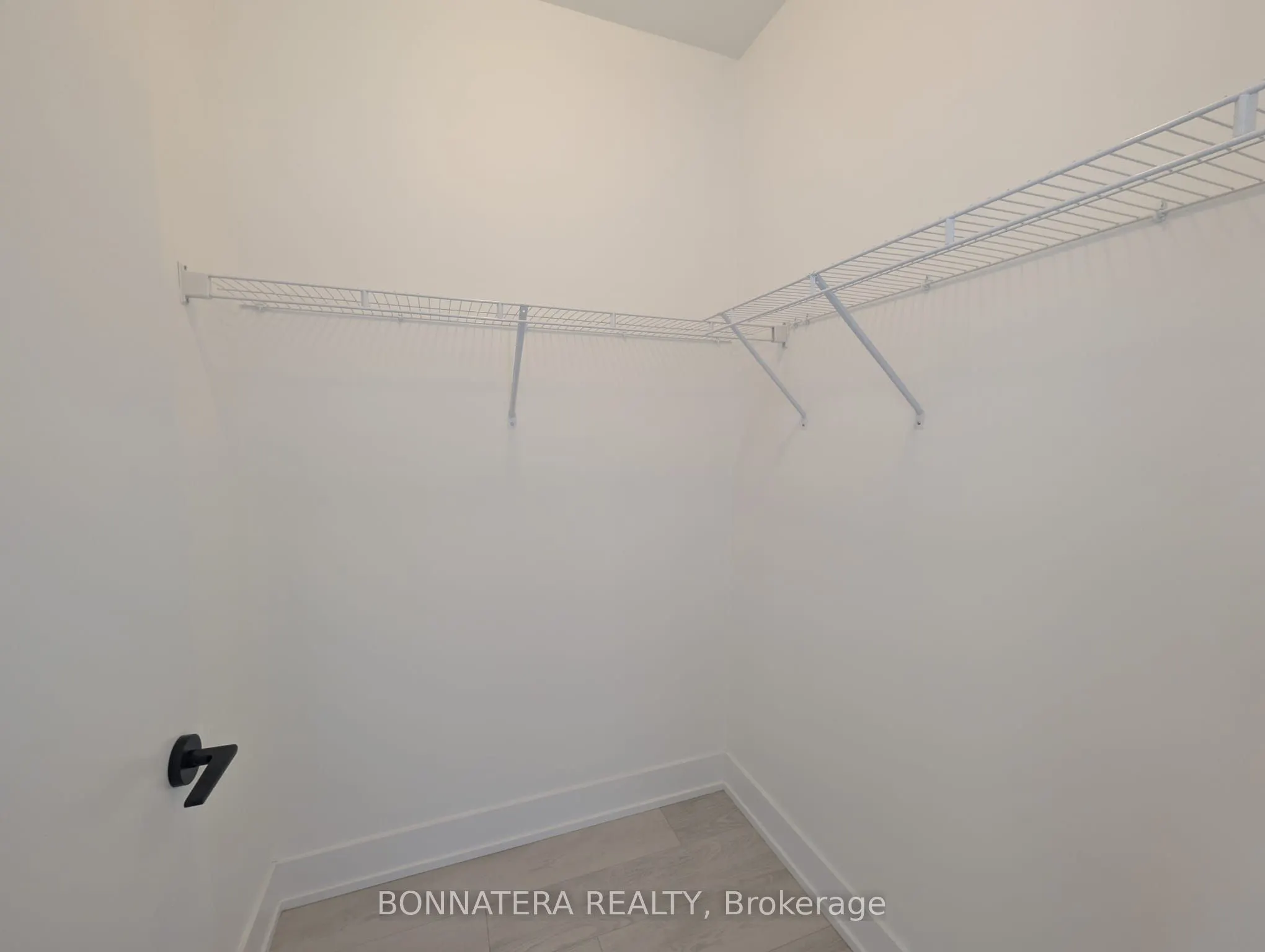 2450 Old Bronte Road, #640