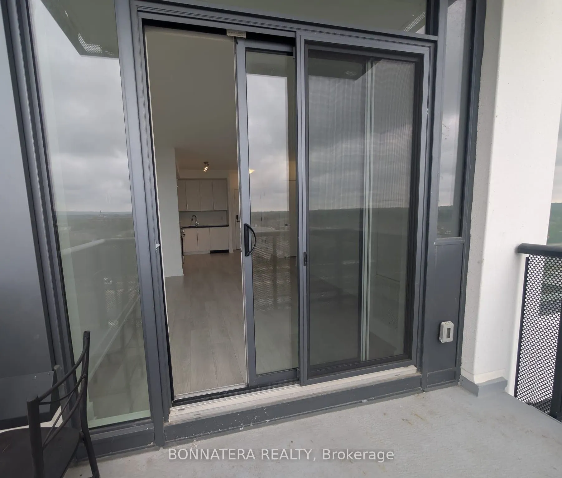 2450 Old Bronte Road, #640