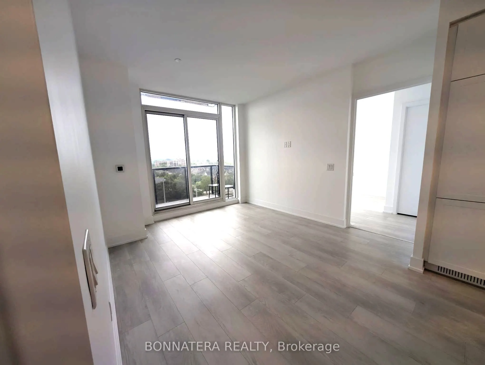 2450 Old Bronte Road, #640