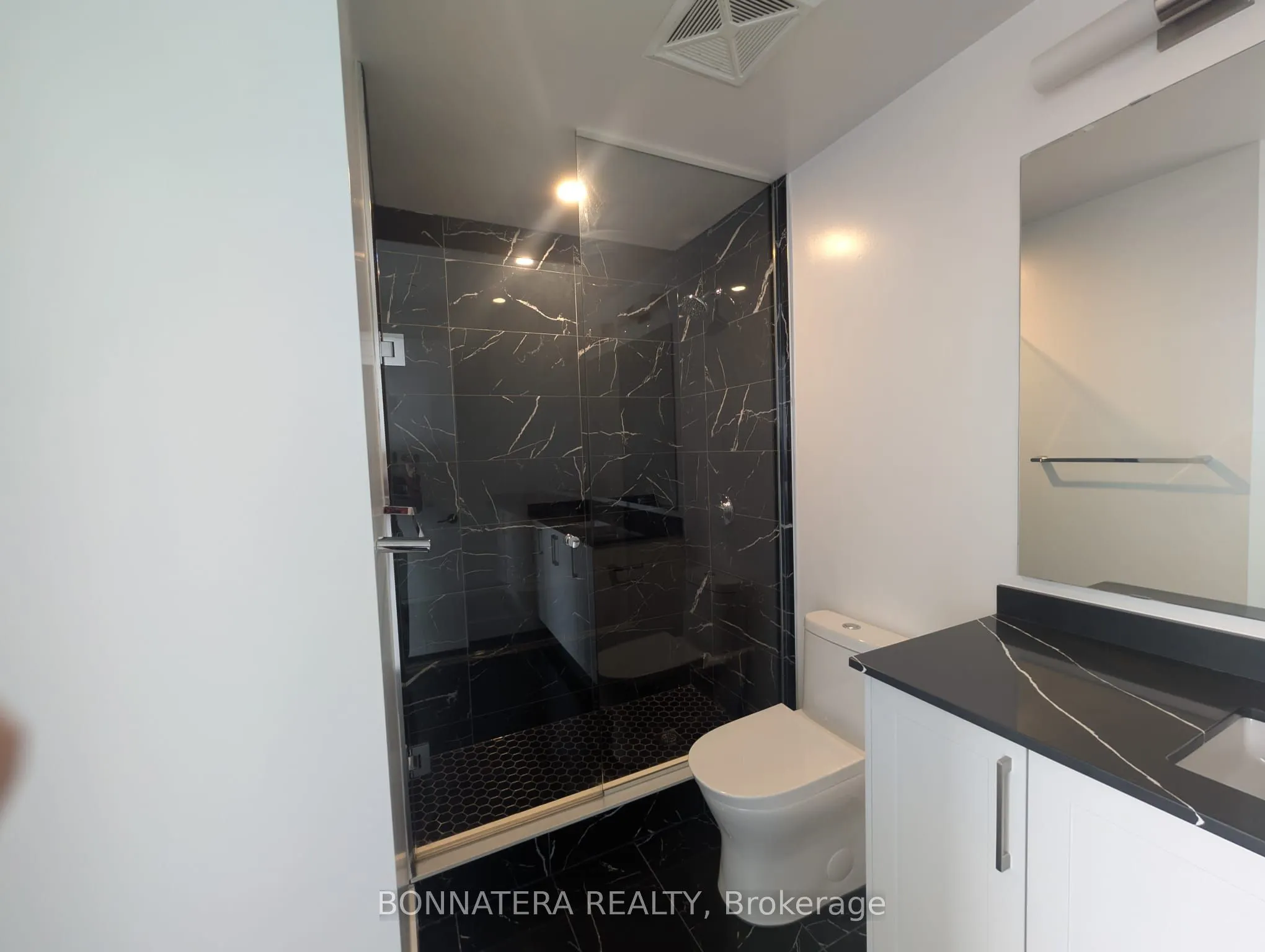 2450 Old Bronte Road, #640