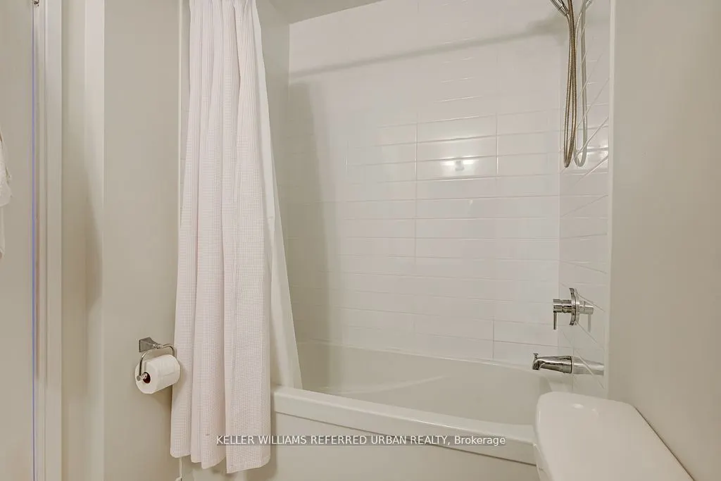 760 The Queensway, #209