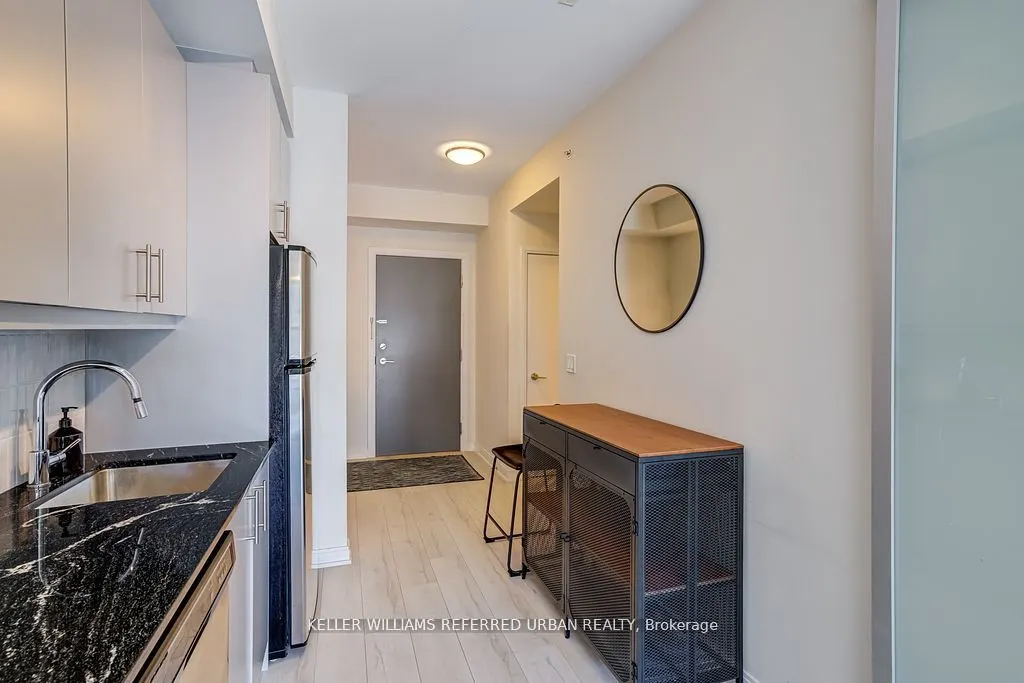 760 The Queensway, #209