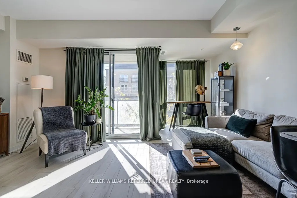 760 The Queensway, #209