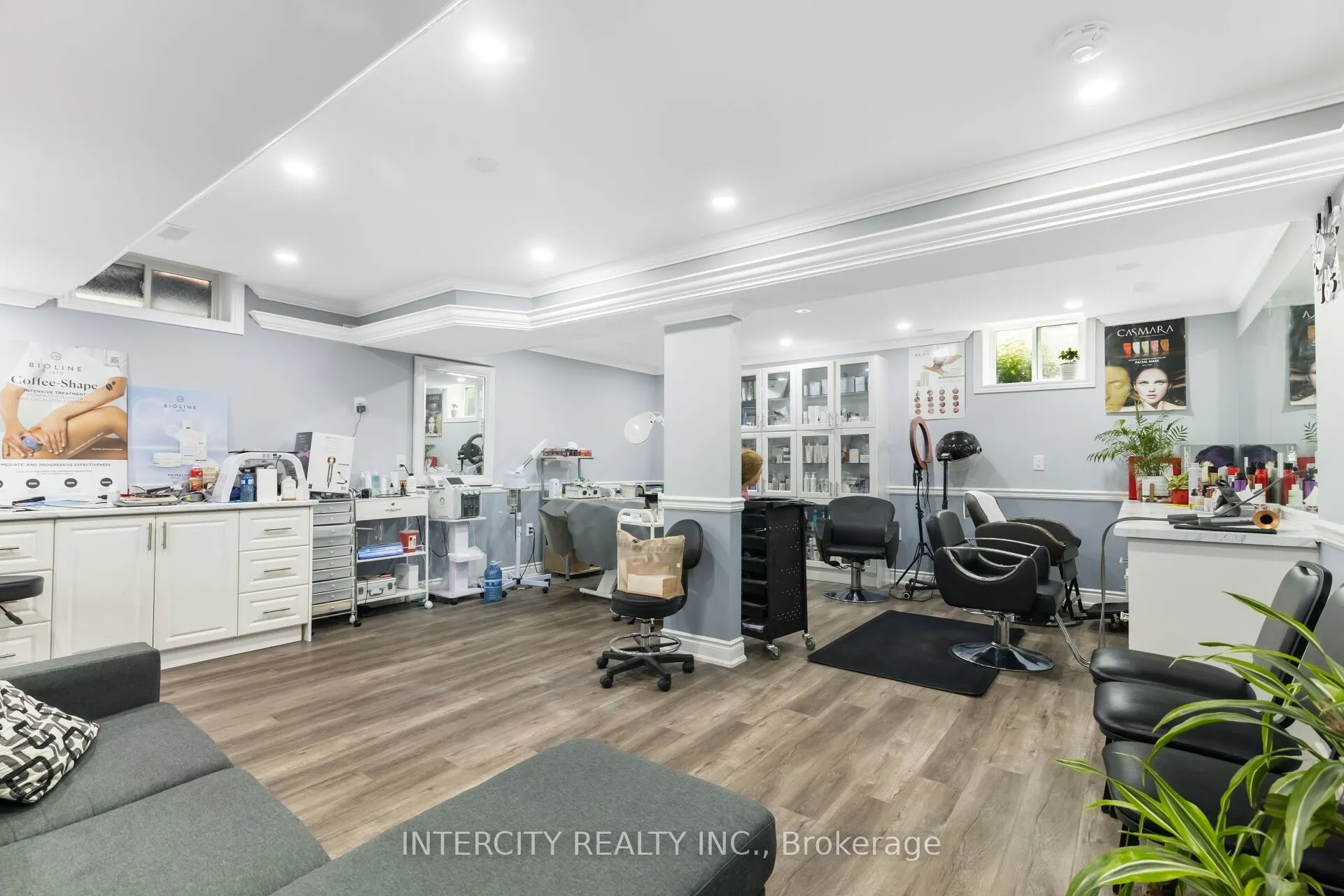 20 Vanderpool Crescent