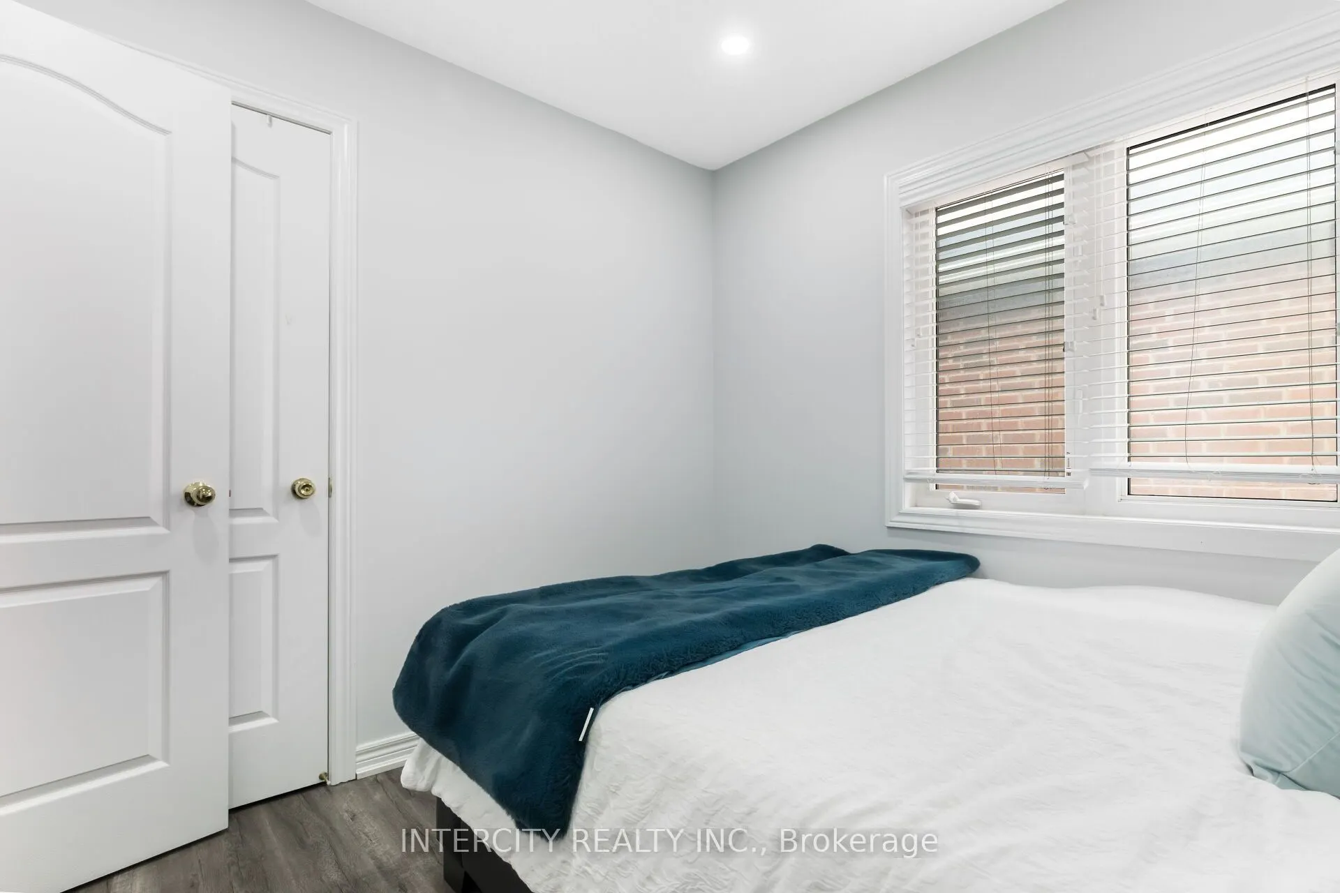 20 Vanderpool Crescent