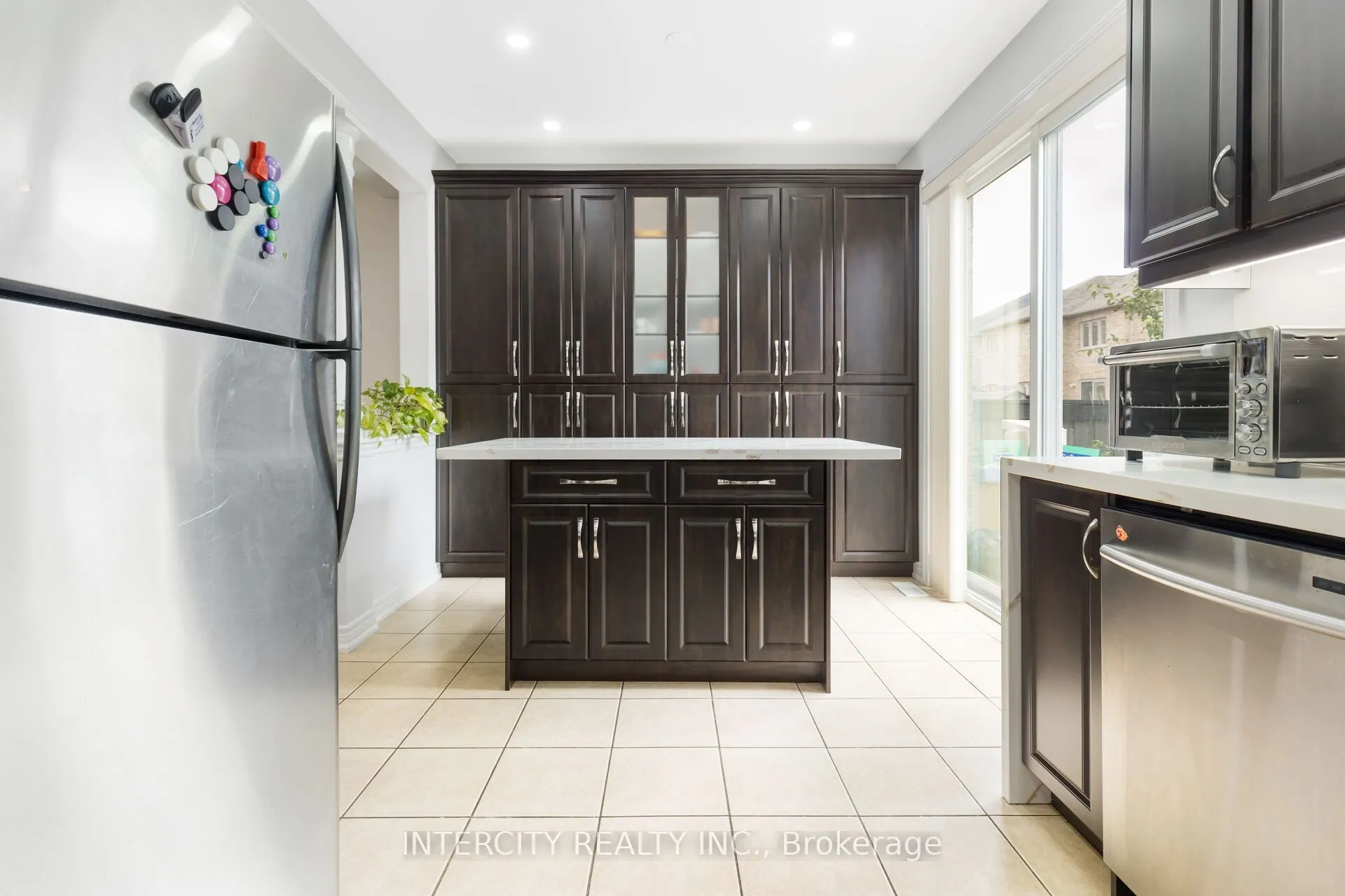 20 Vanderpool Crescent