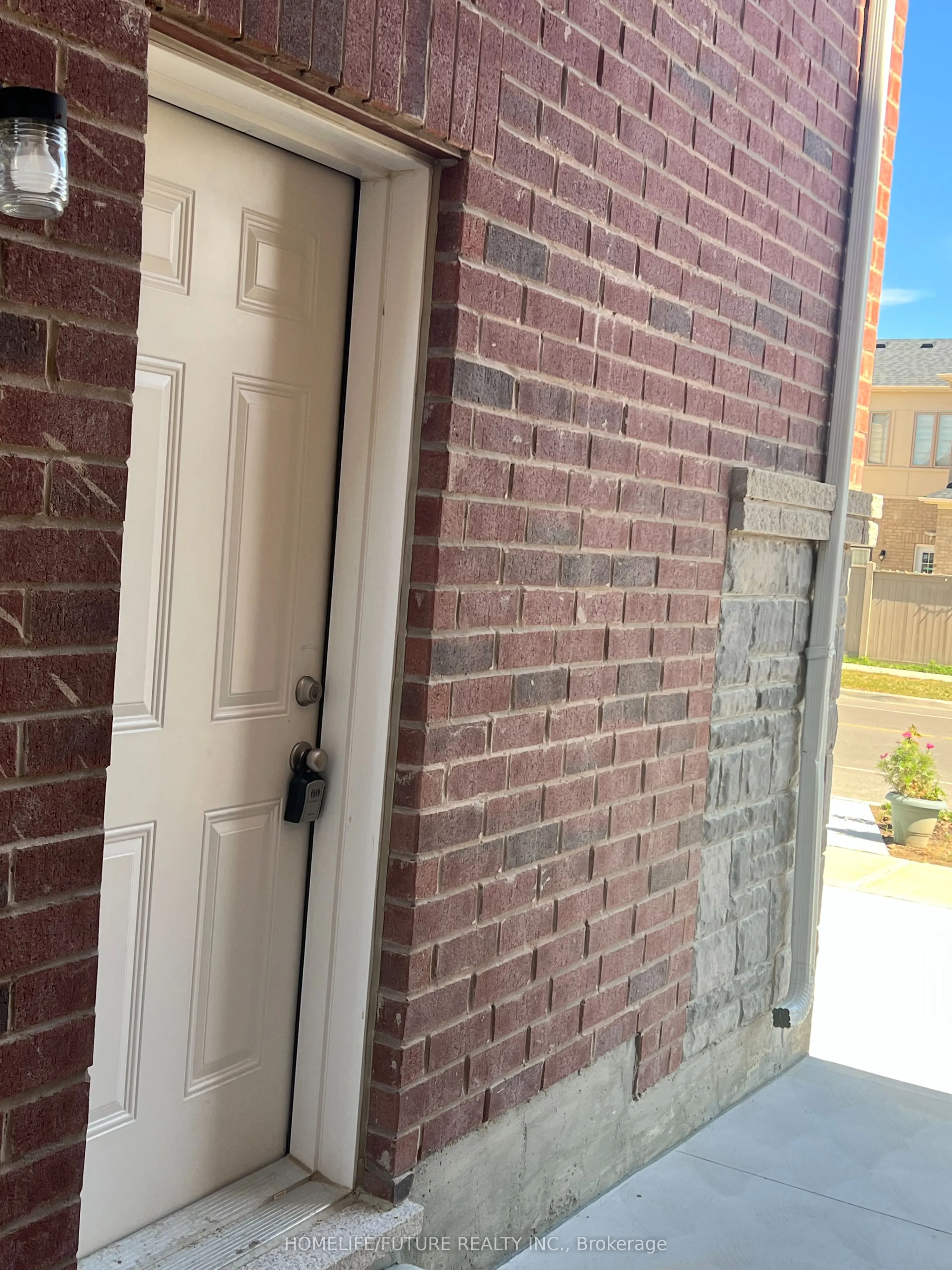 554 Brisdale Drive, #Bsmt