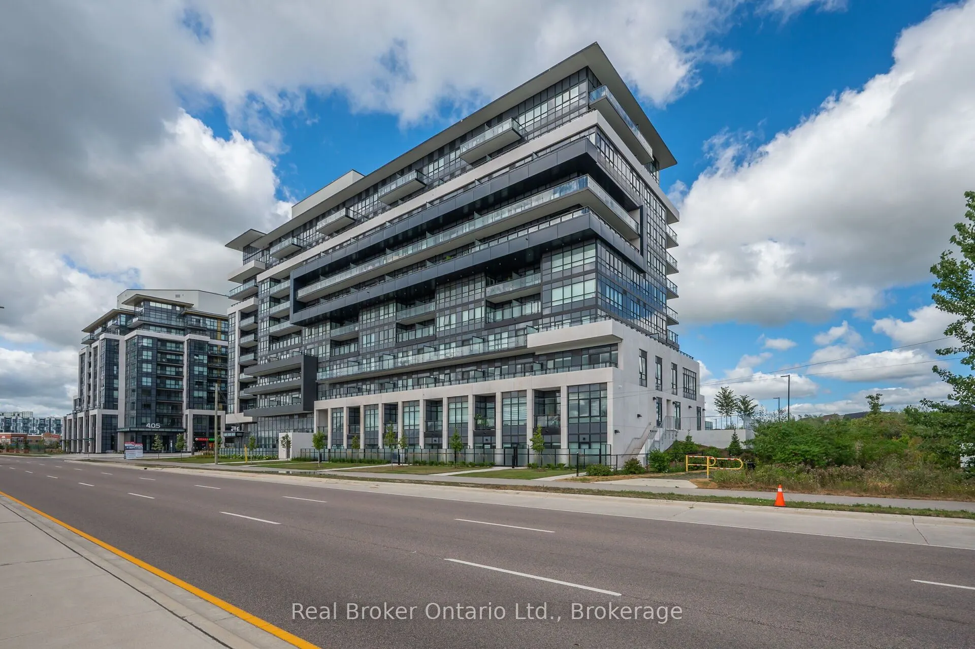 395 Dundas Street, #718