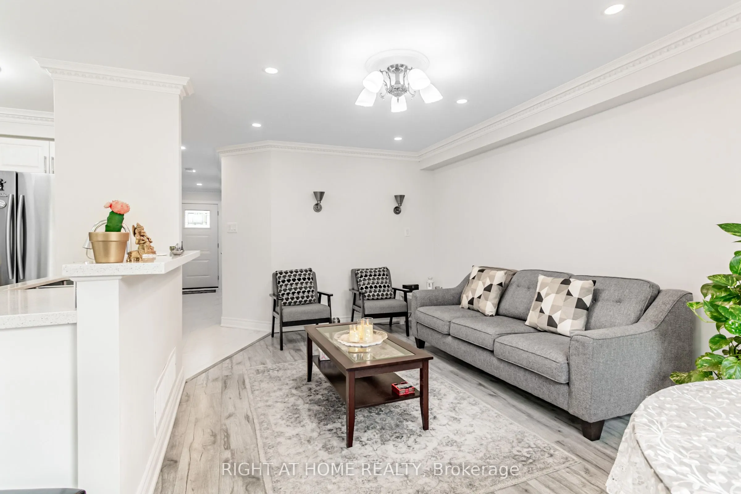 5223 Fairford Crescent, #67