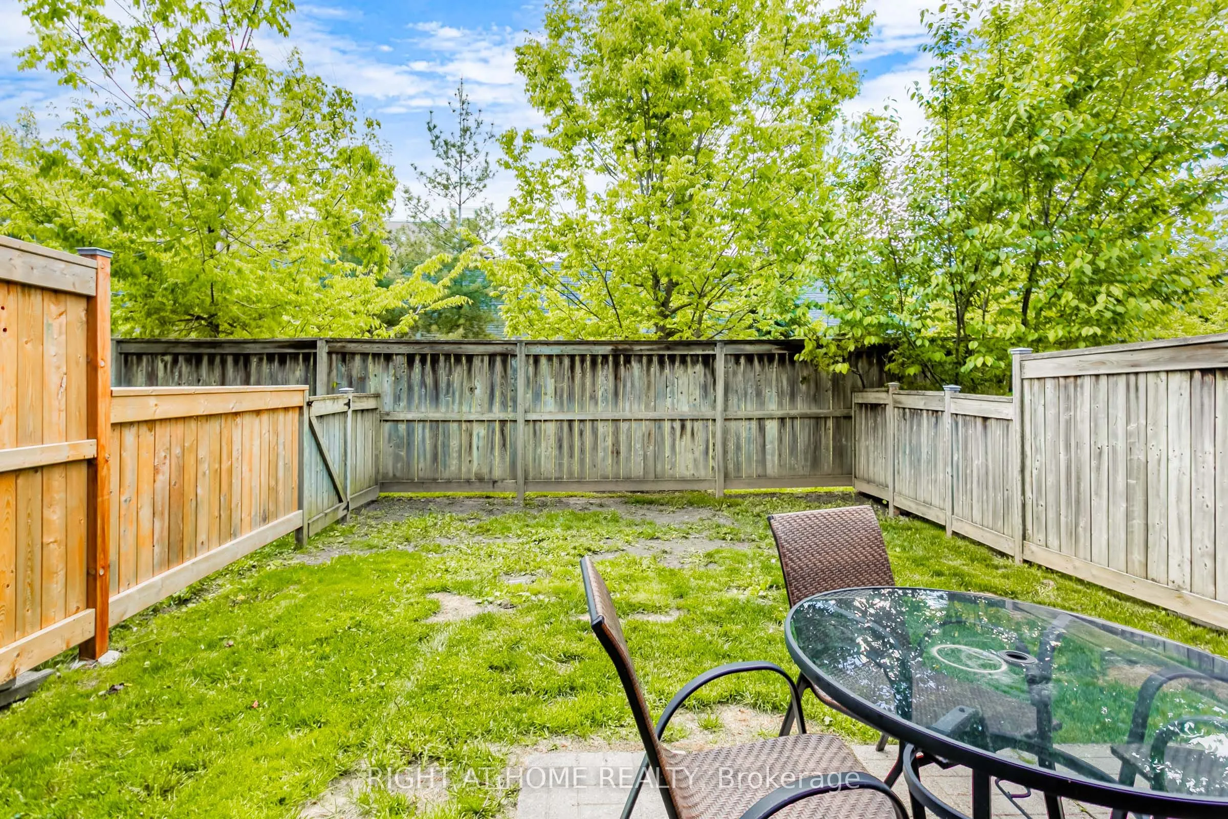 5223 Fairford Crescent, #67