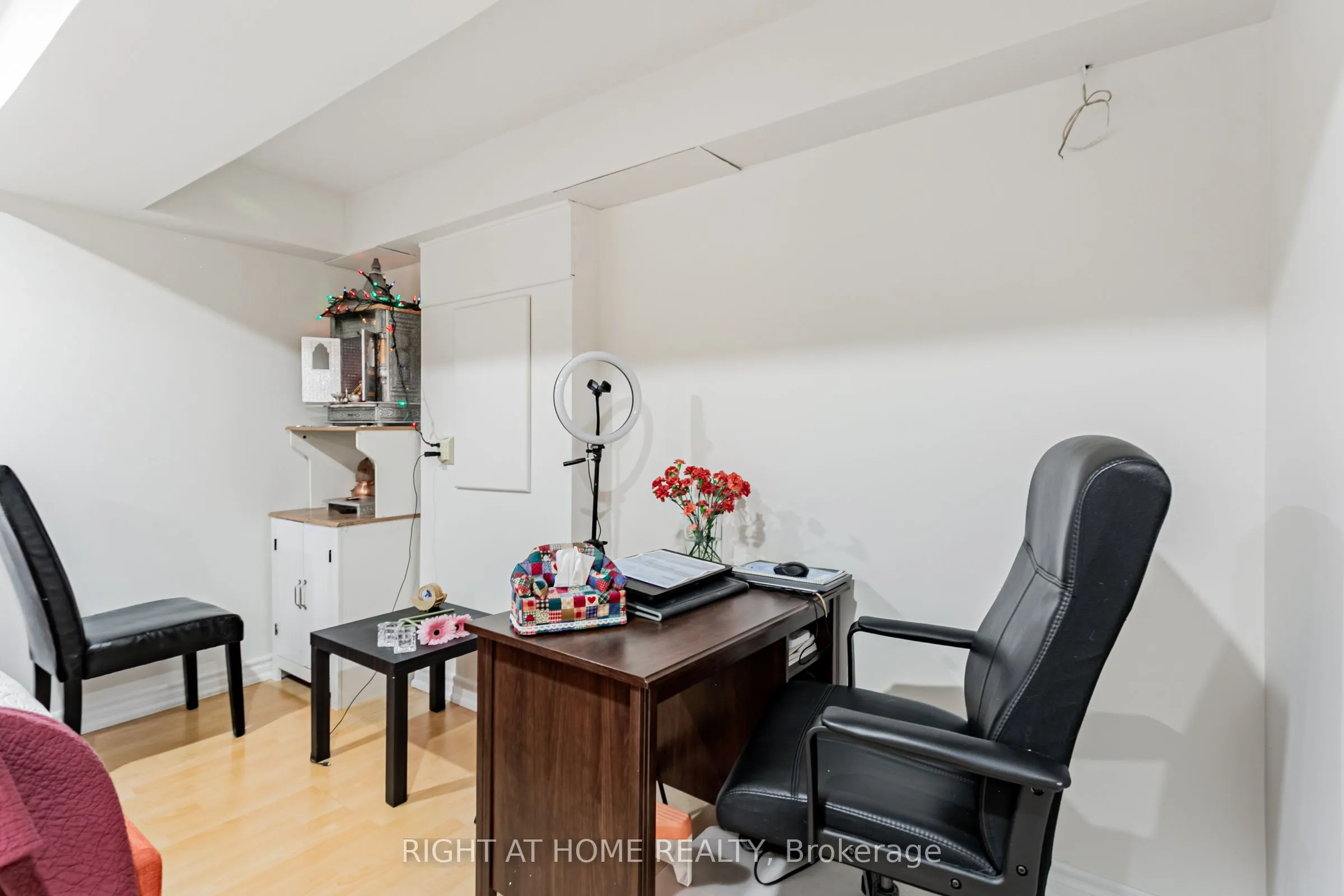 5223 Fairford Crescent, #67