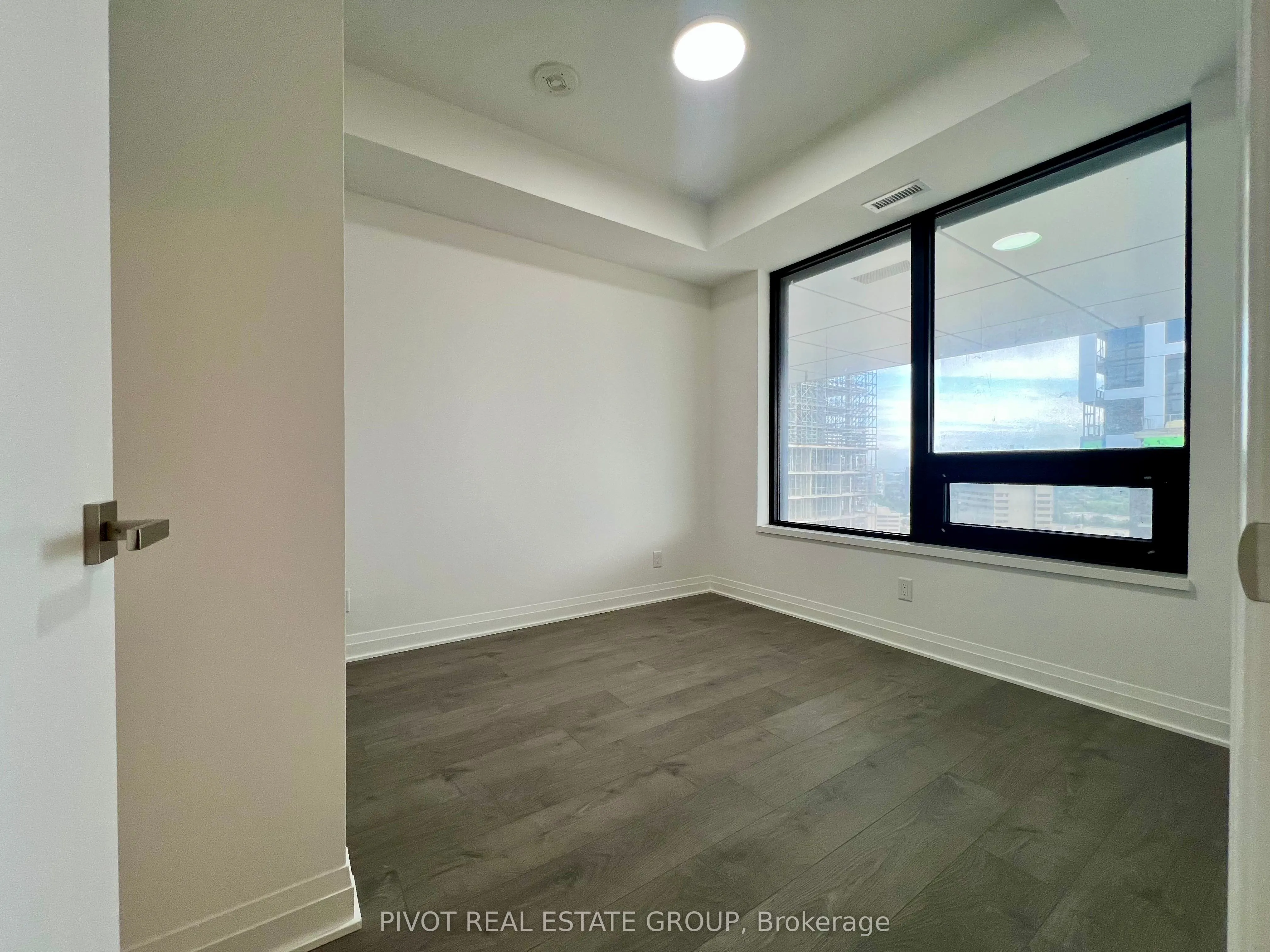 4015 The Exchange, #1811