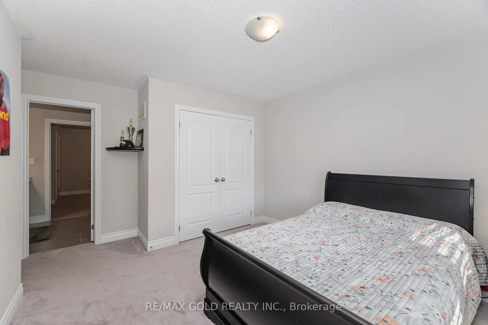 15 Henry Wilson Drive