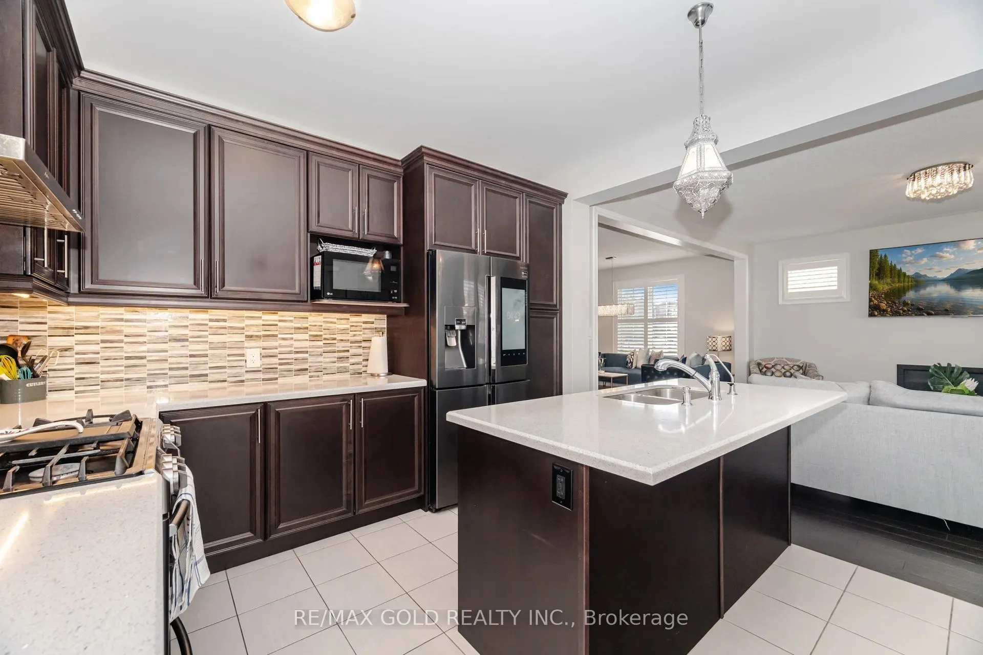 15 Henry Wilson Drive