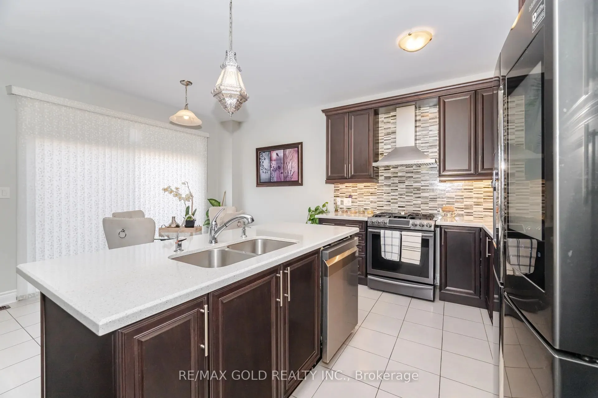15 Henry Wilson Drive