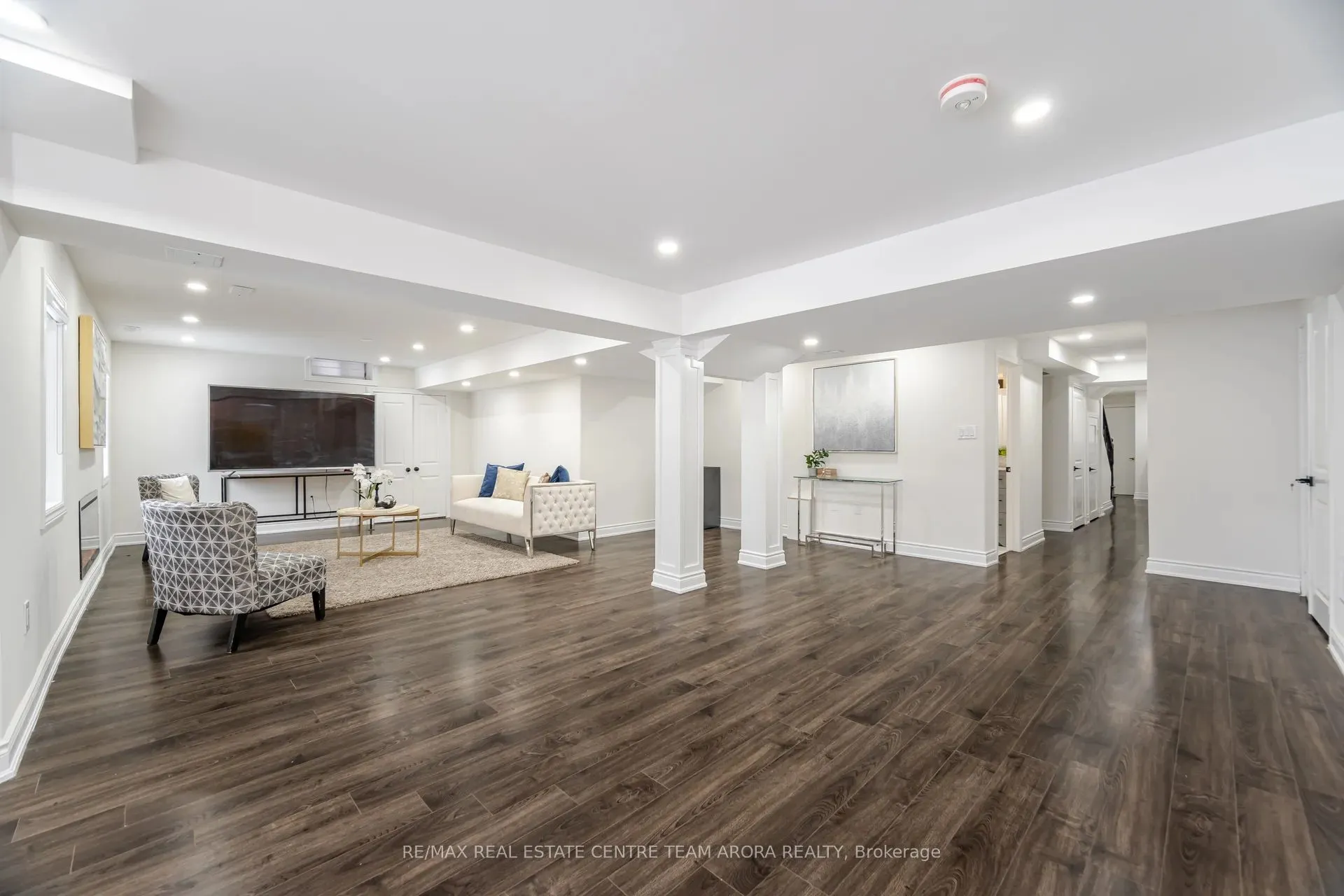 54 Berkwood Hollow Court