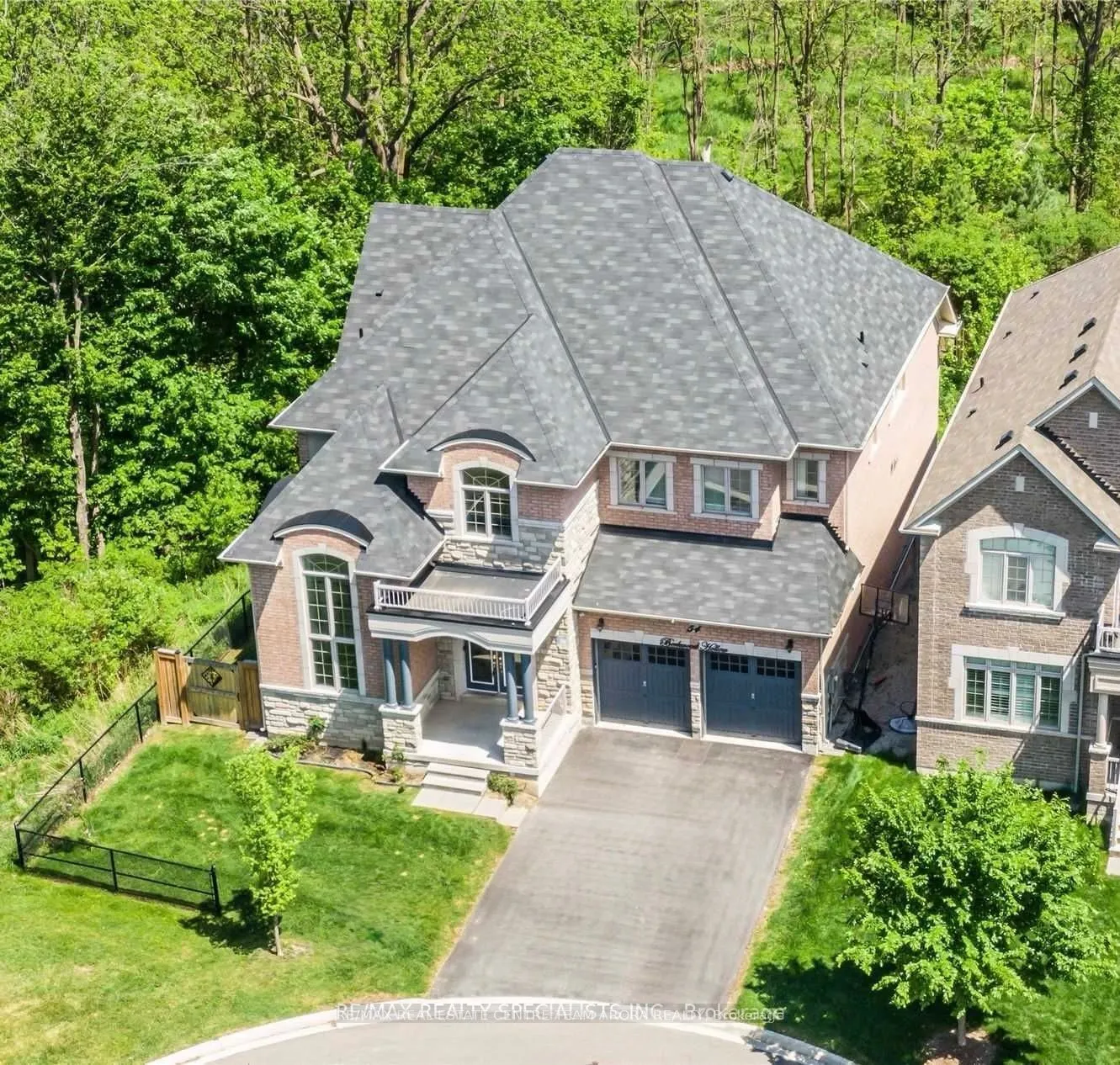 54 Berkwood Hollow Court