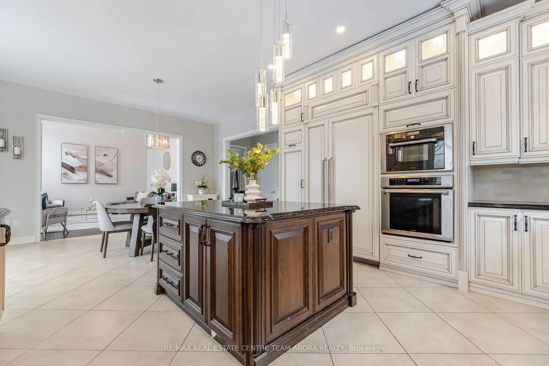 54 Berkwood Hollow Court