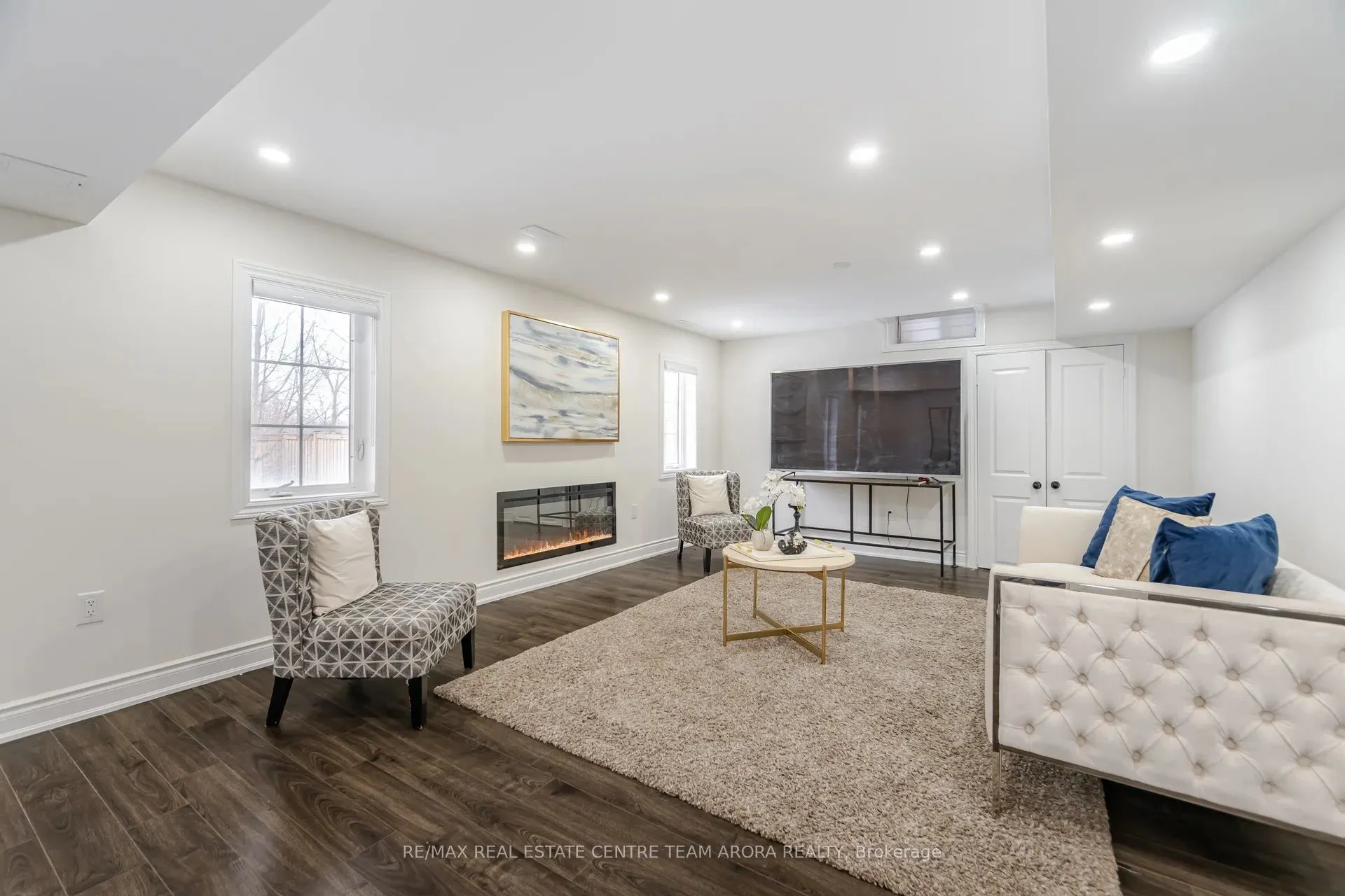 54 Berkwood Hollow Court