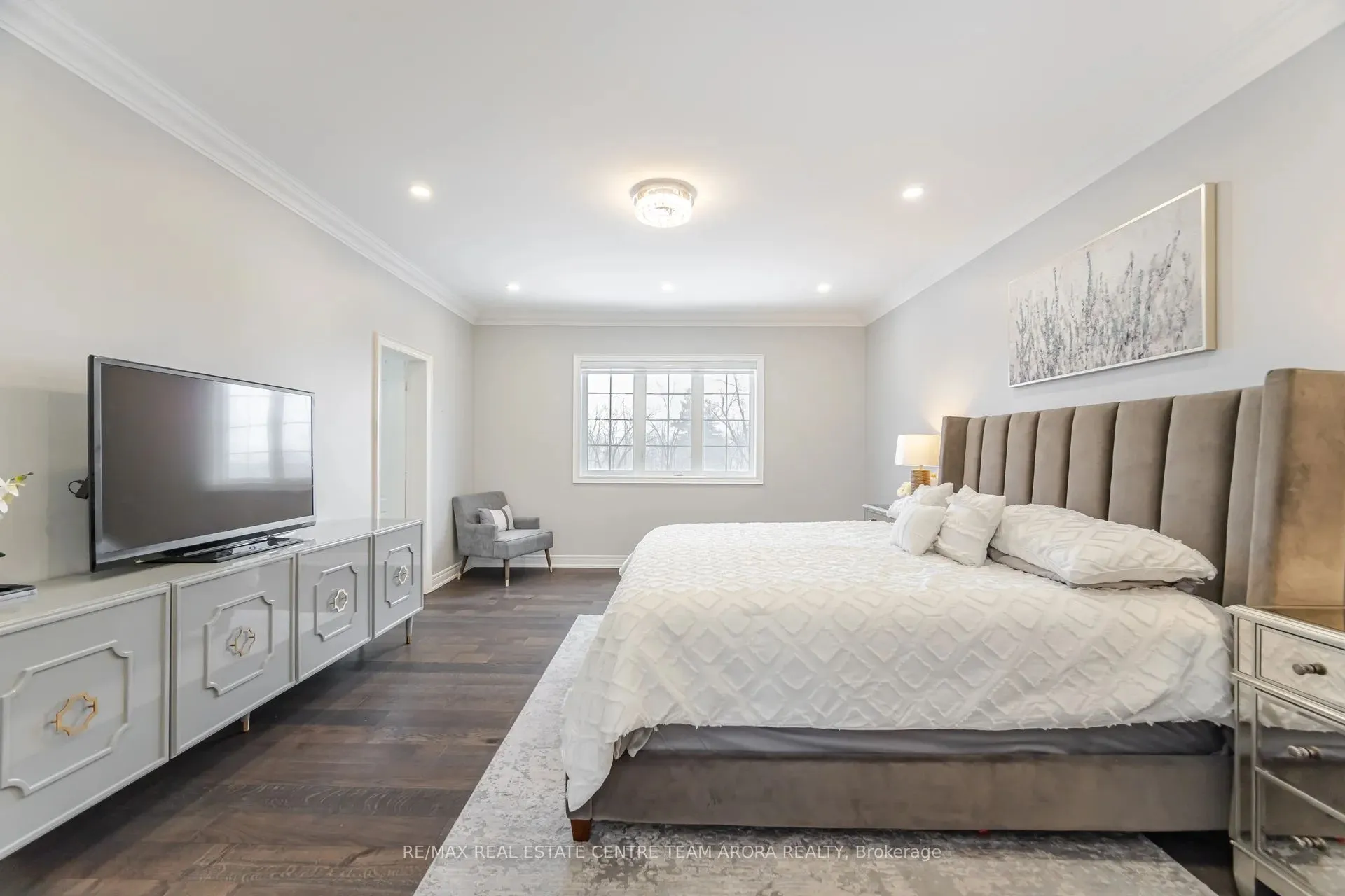 54 Berkwood Hollow Court