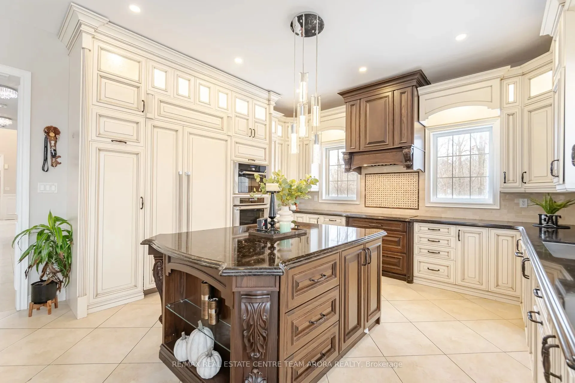 54 Berkwood Hollow Court
