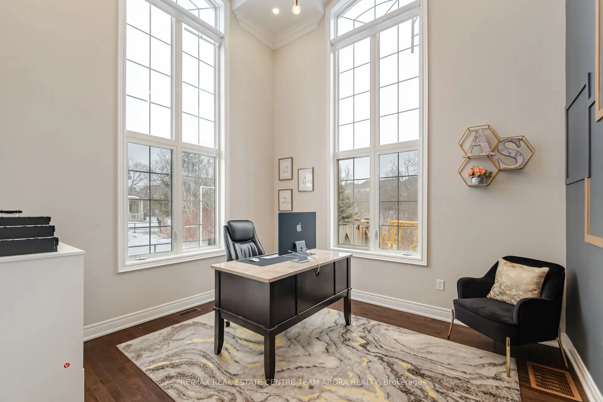 54 Berkwood Hollow Court