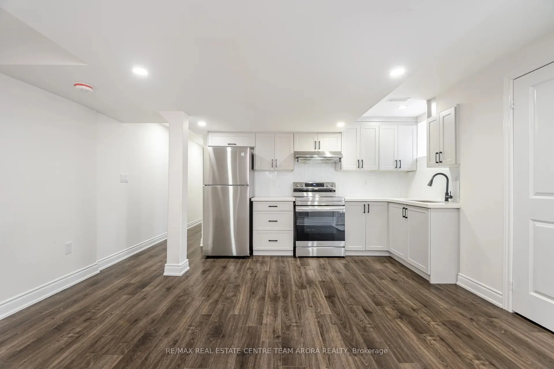 54 Berkwood Hollow Court