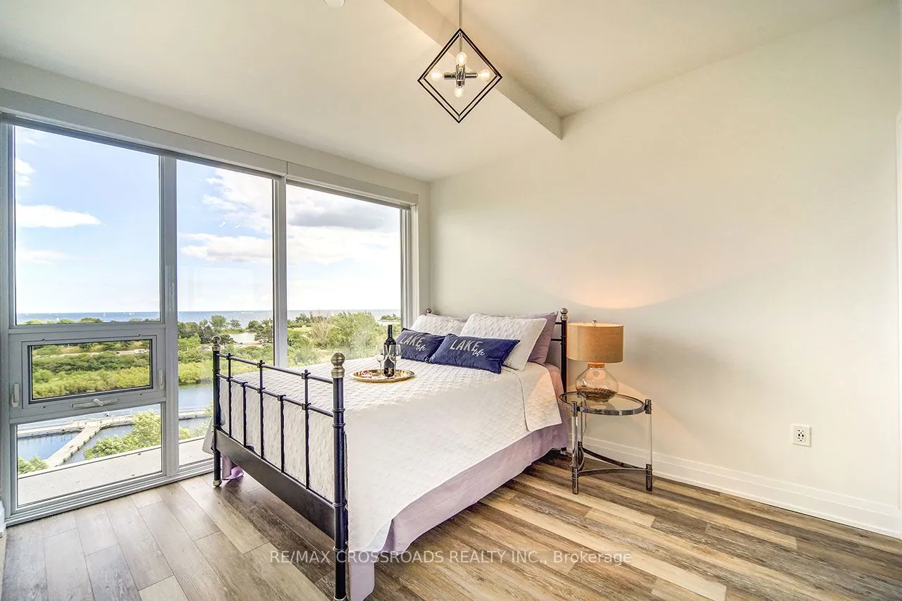 20 Shore Breeze Drive S, #513