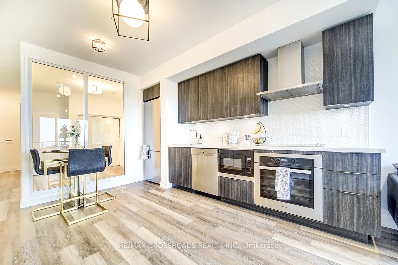 20 Shore Breeze Drive S, #513