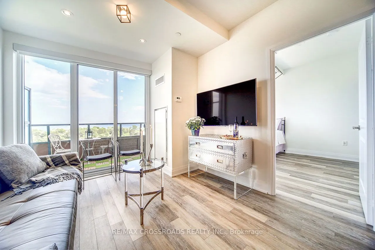 20 Shore Breeze Drive S, #513