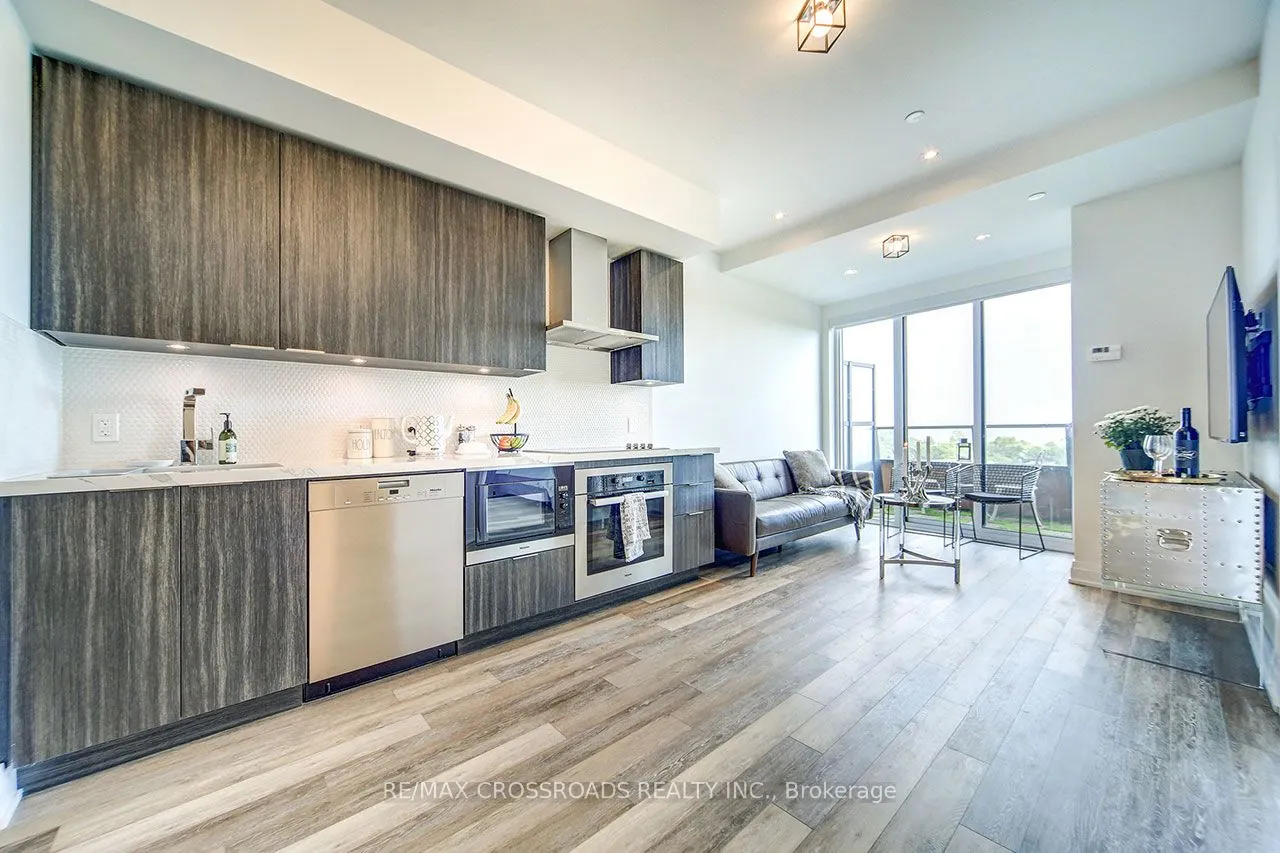 20 Shore Breeze Drive S, #513