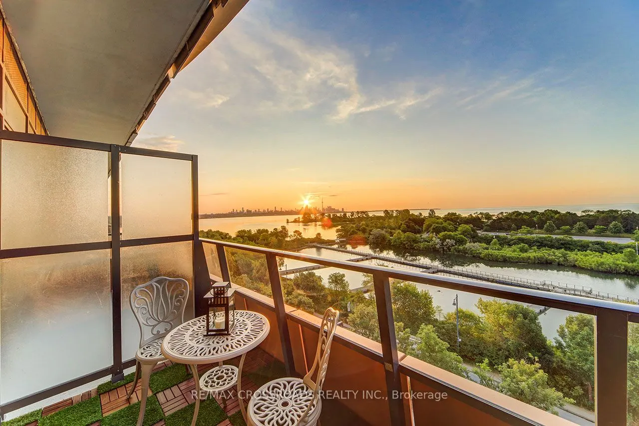 20 Shore Breeze Drive S, #513
