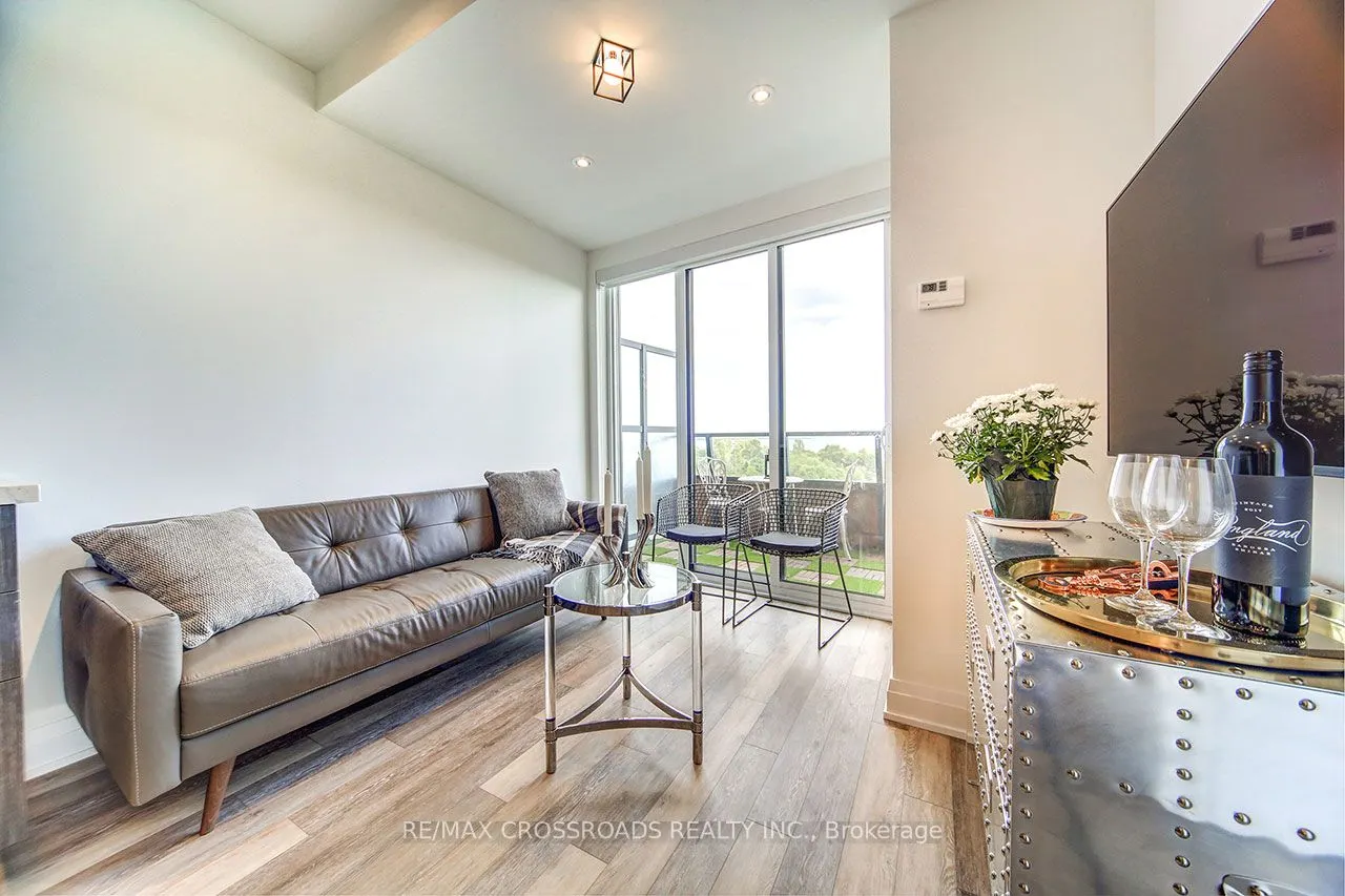 20 Shore Breeze Drive S, #513