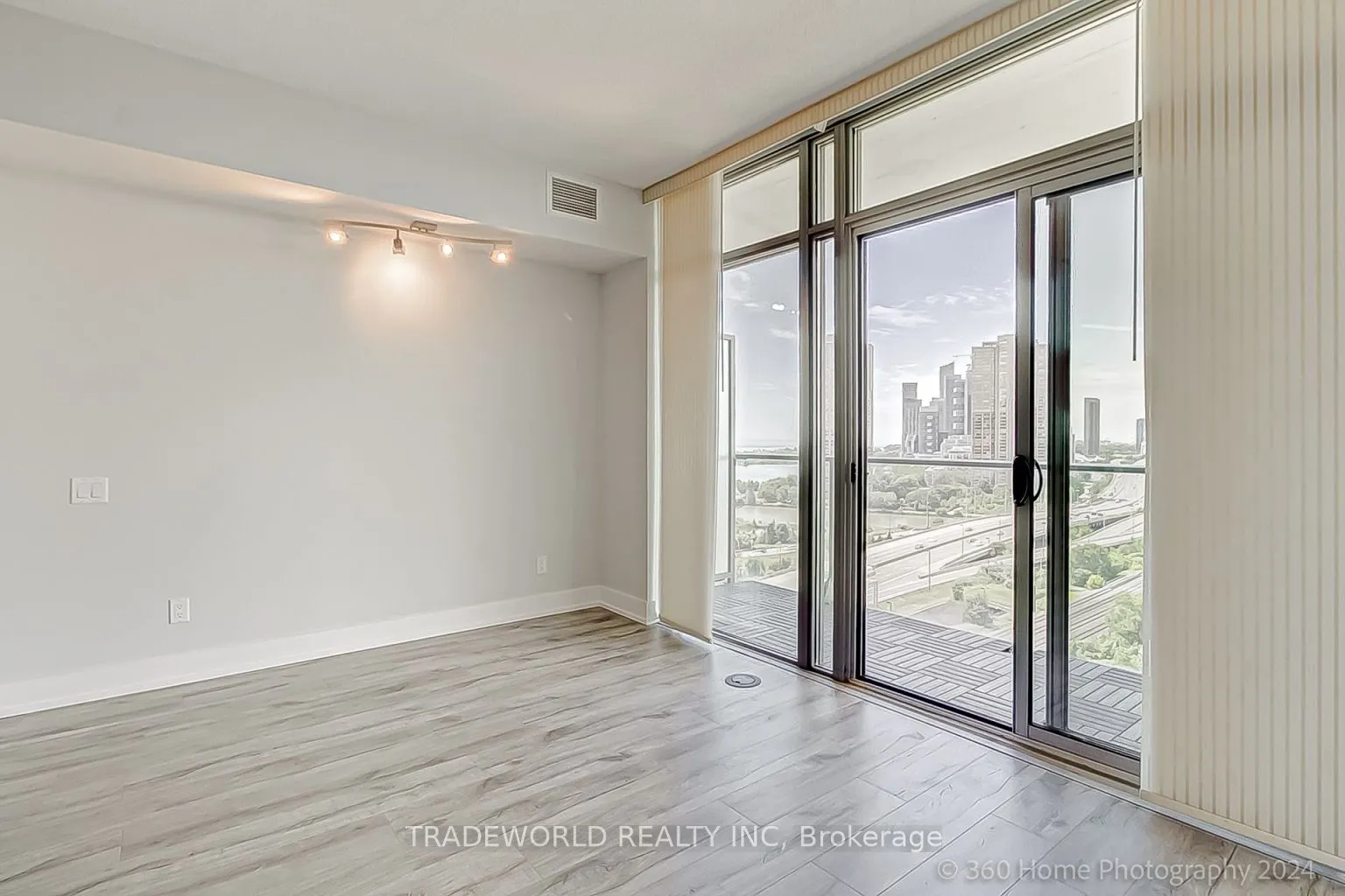 103 The Queensway Avenue, #1607