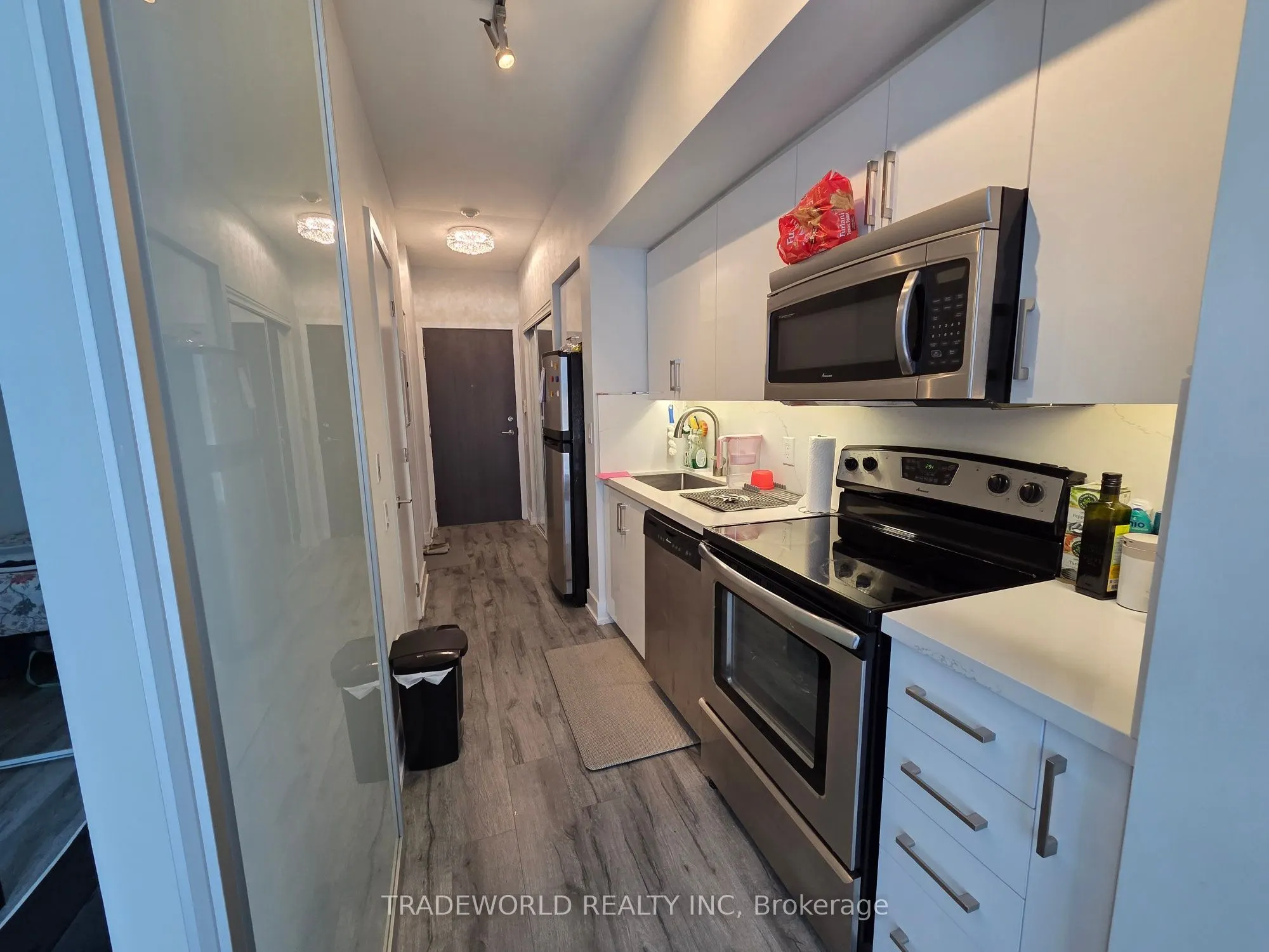 103 The Queensway Avenue, #1607