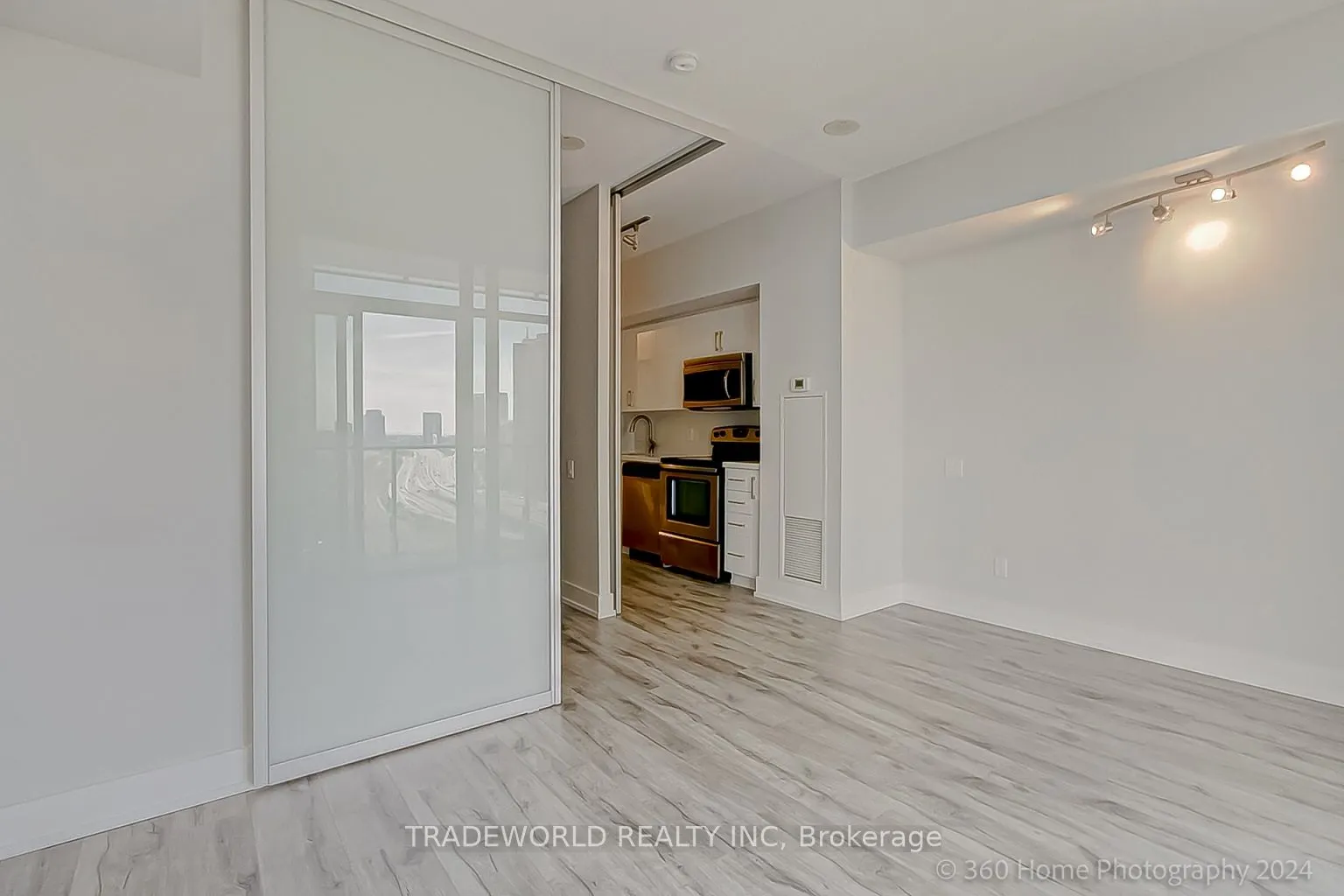 103 The Queensway Avenue, #1607