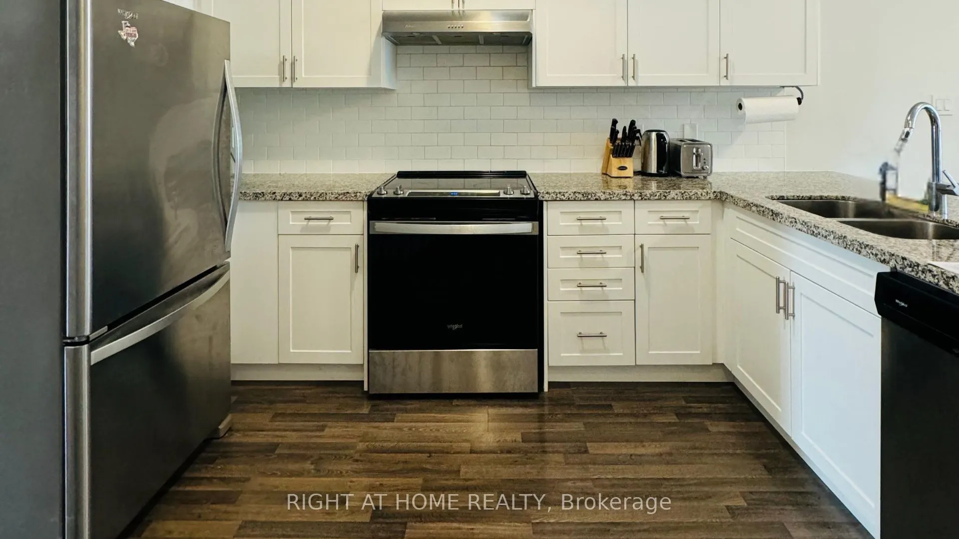 1758 Lawrence Avenue W, #1