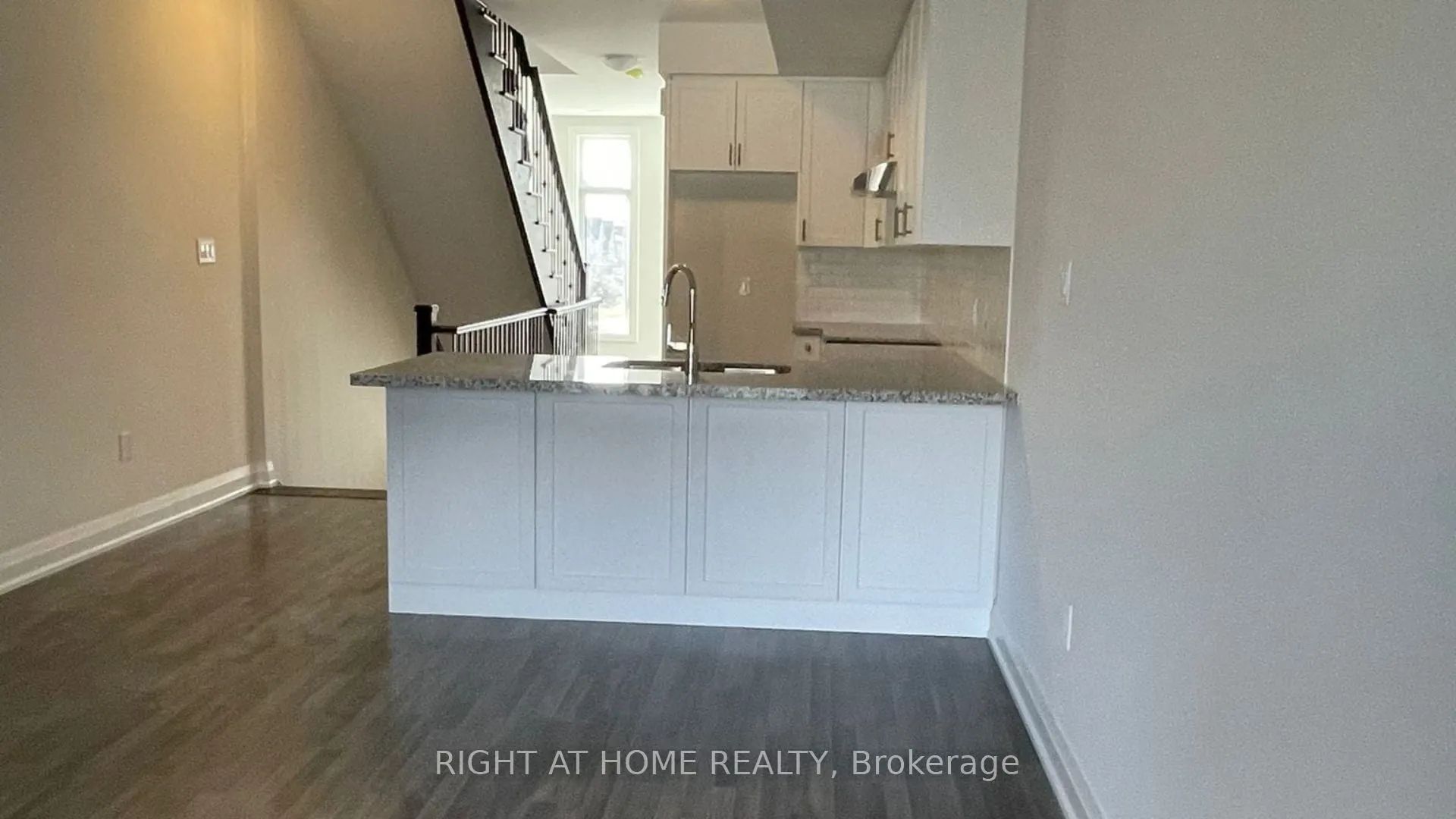 1758 Lawrence Avenue W, #1
