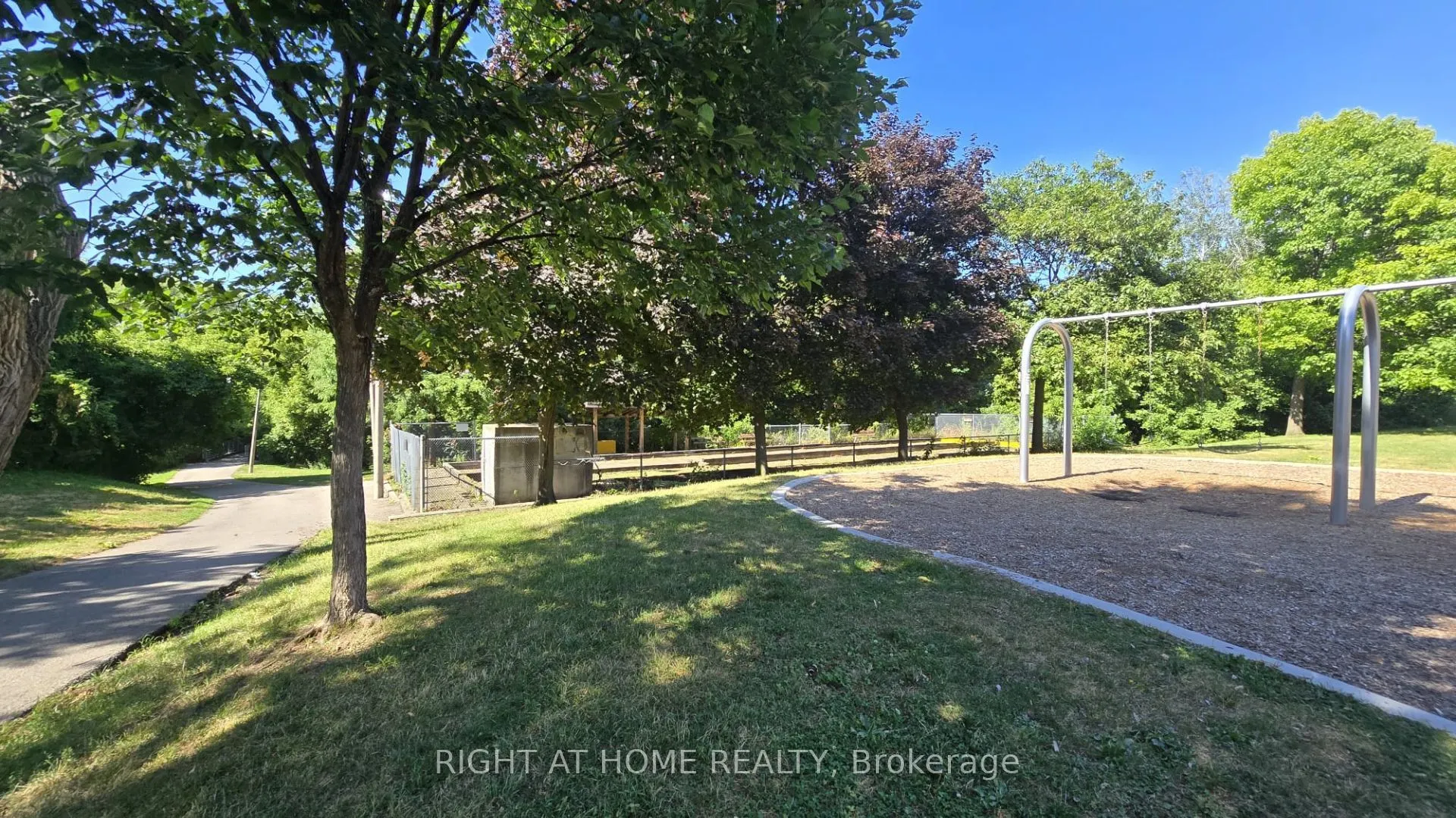 1758 Lawrence Avenue W, #1