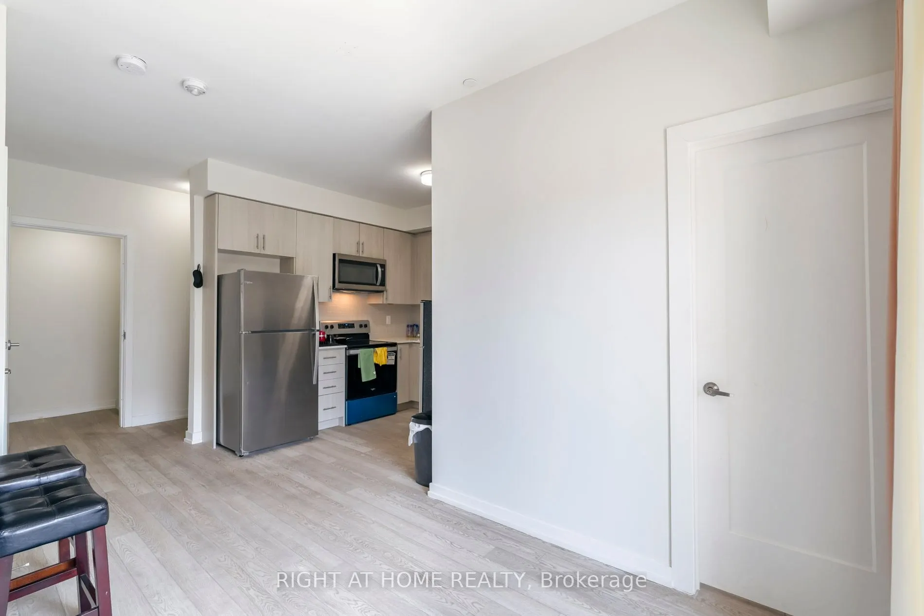 3540 Colonial Drive, #7