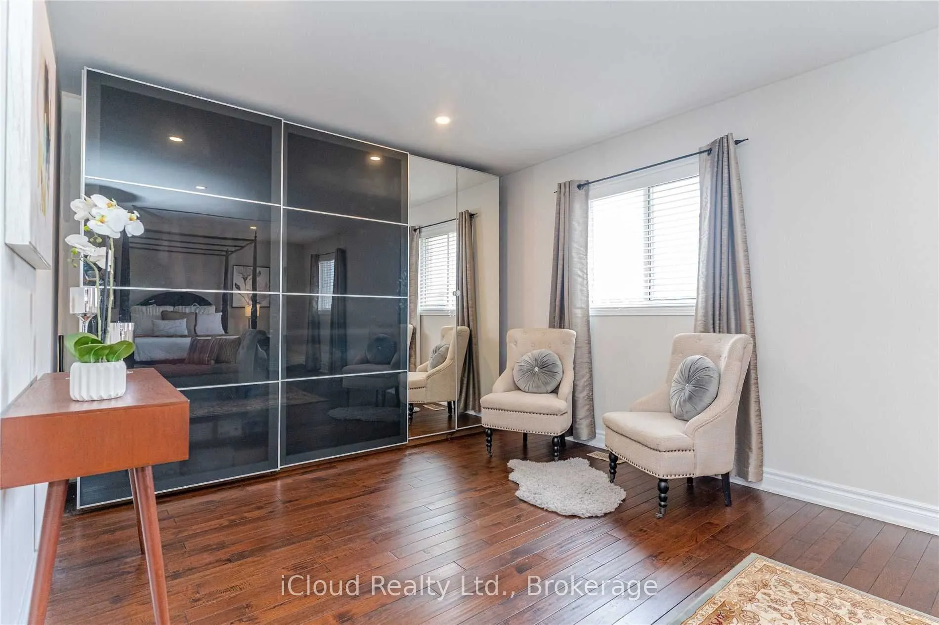 3313 Gumwood Road, #Upper