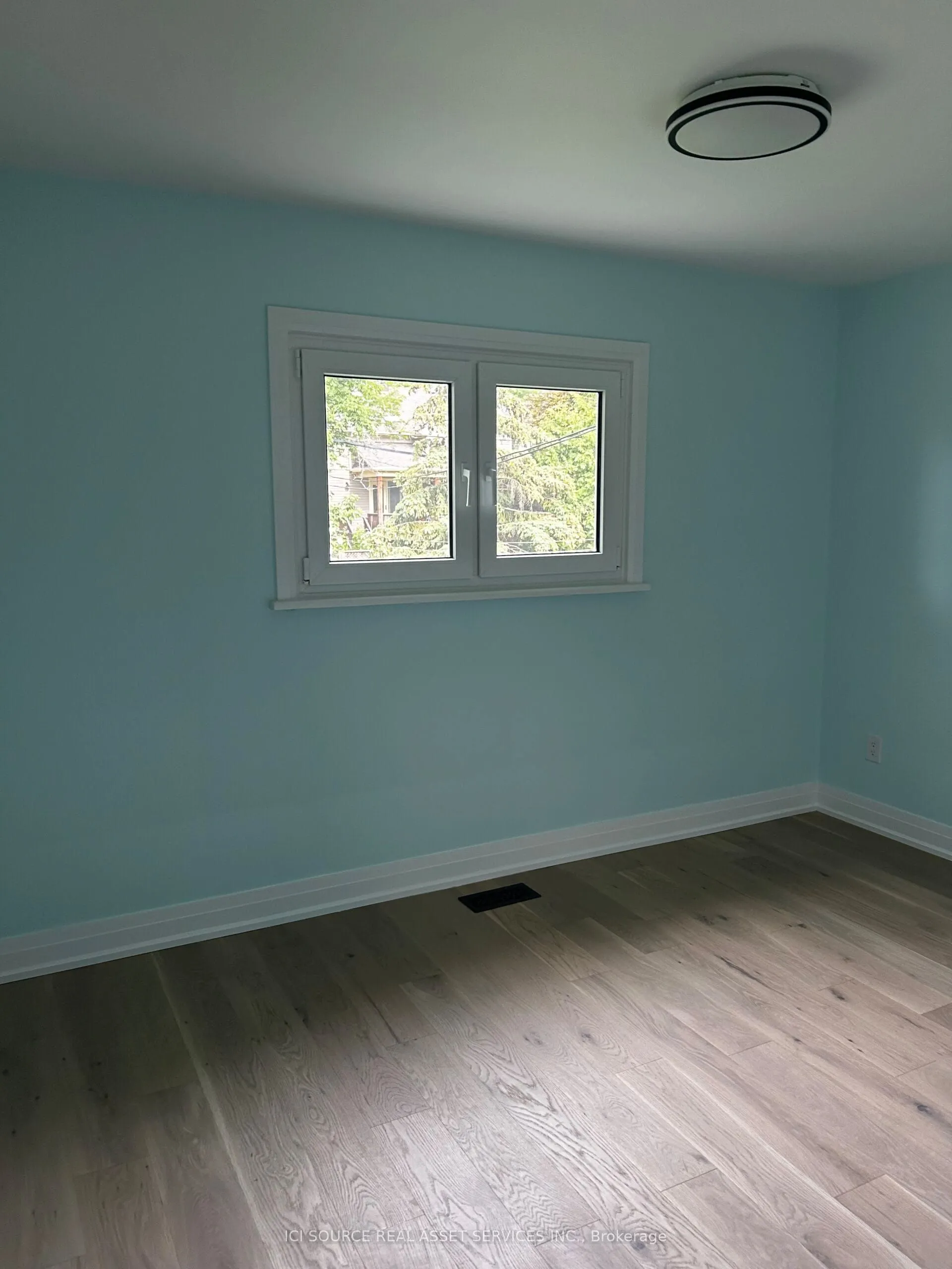 30 Swanhurst Boulevard, #Main Floor