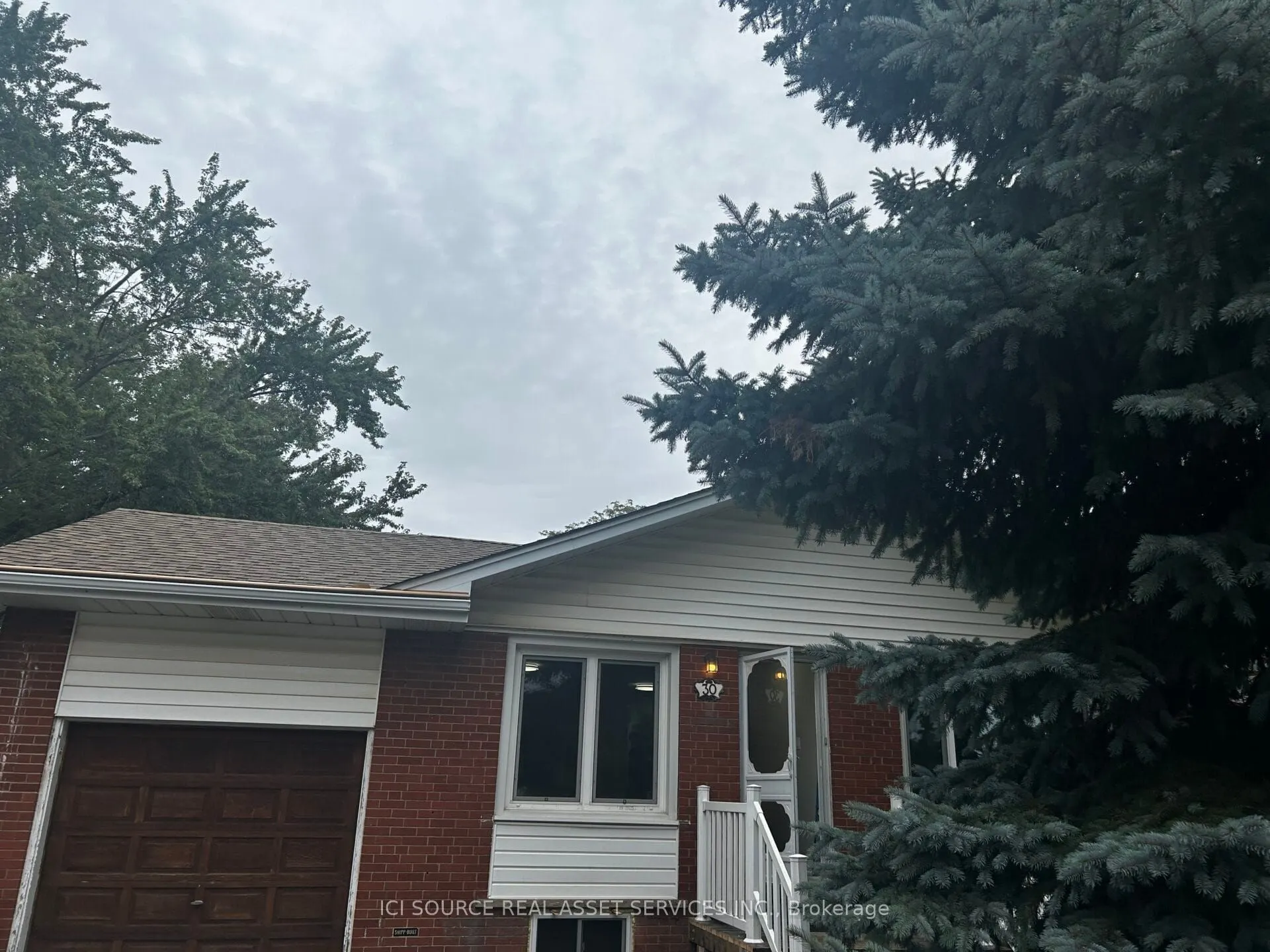 30 Swanhurst Boulevard, #Main Floor