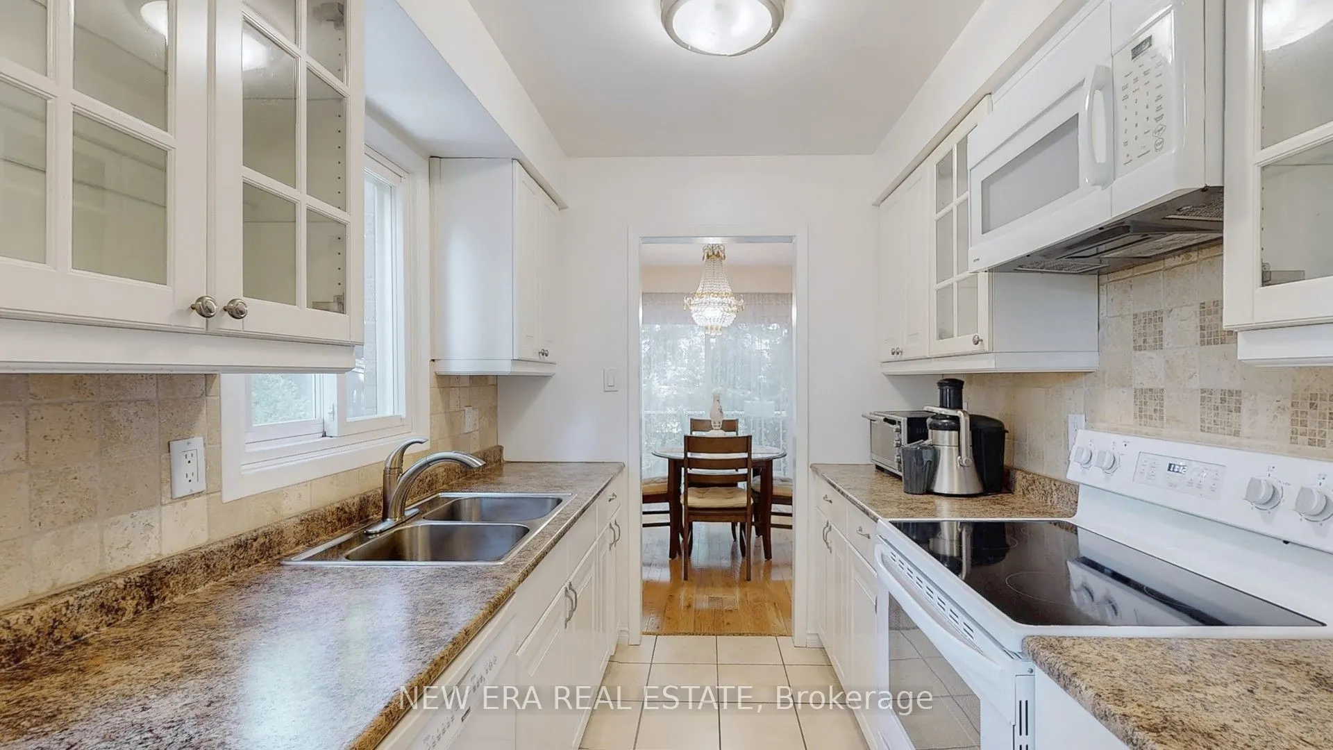 7227 Joliette Crescent