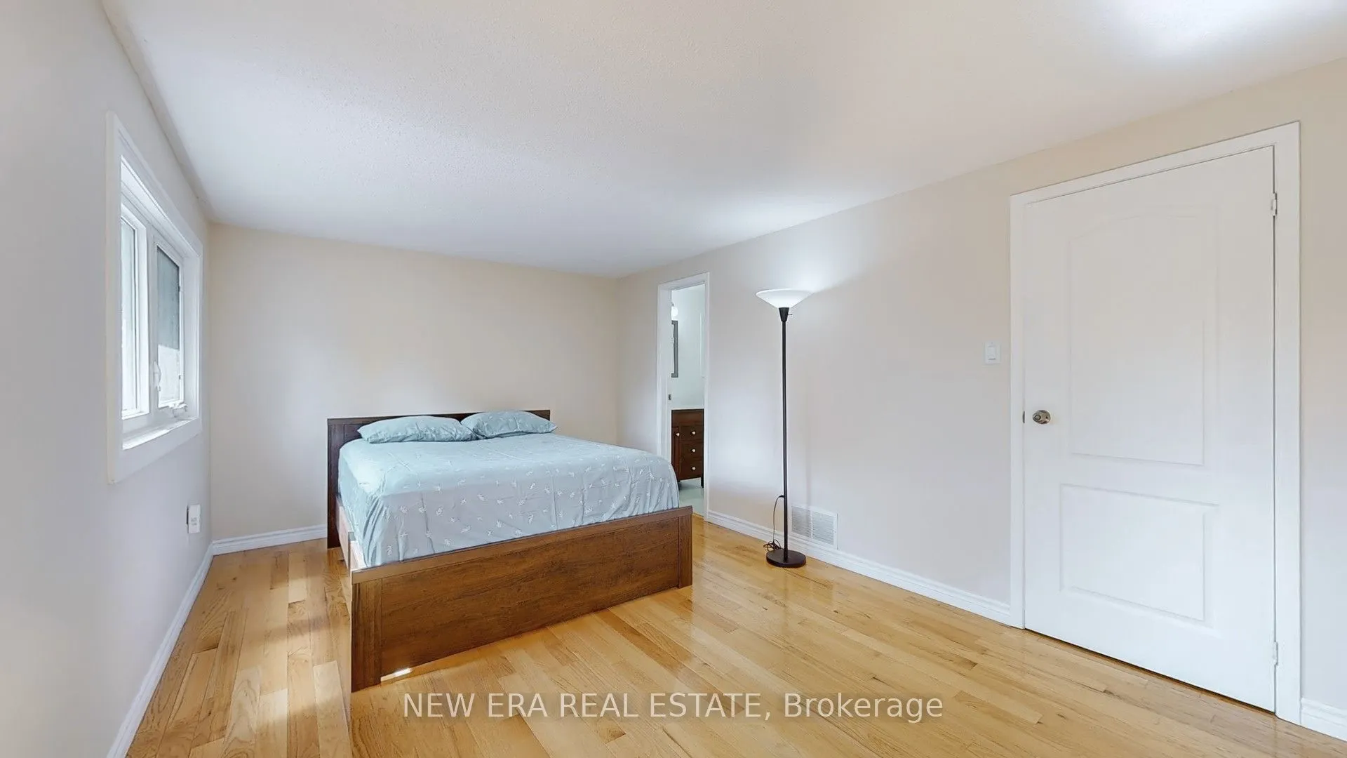 7227 Joliette Crescent