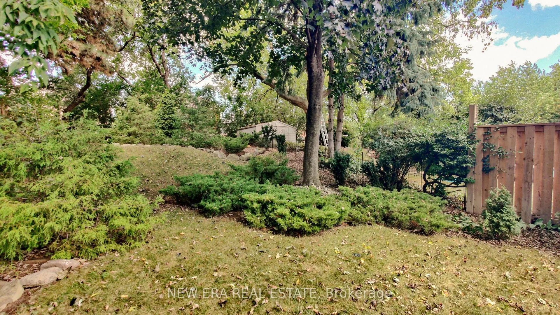 7227 Joliette Crescent