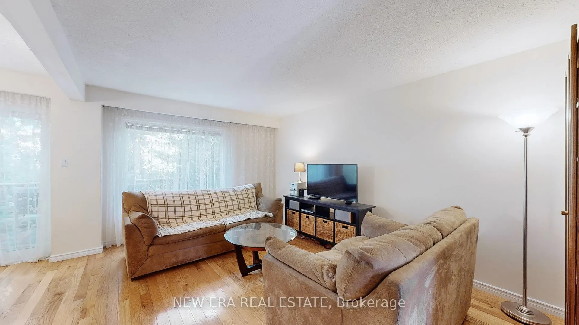7227 Joliette Crescent