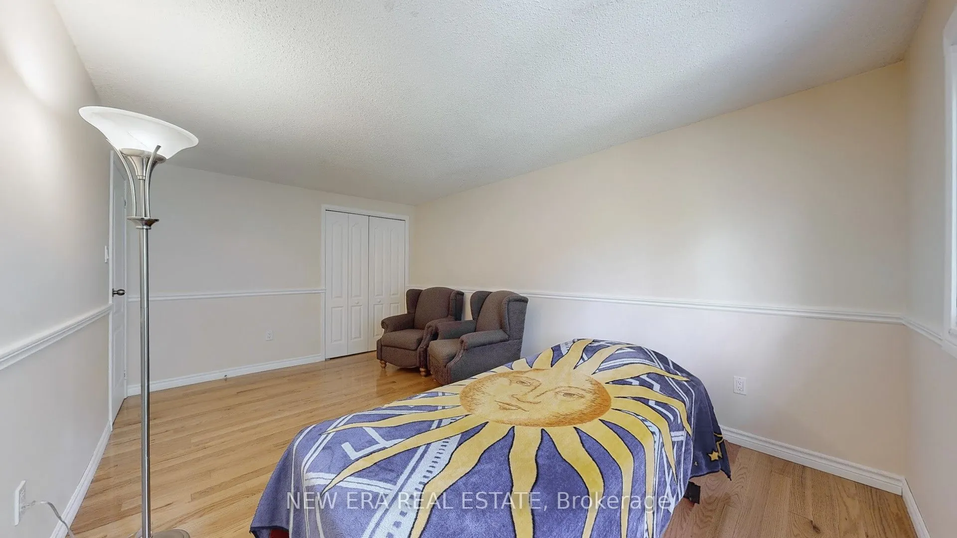 7227 Joliette Crescent