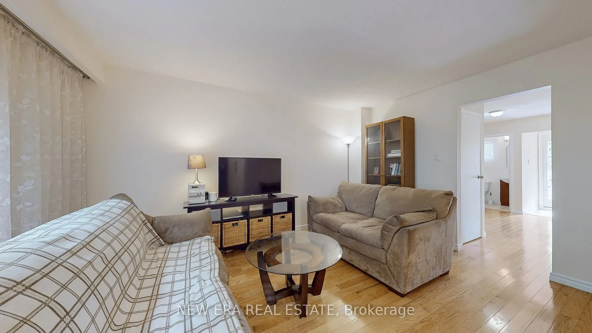 7227 Joliette Crescent